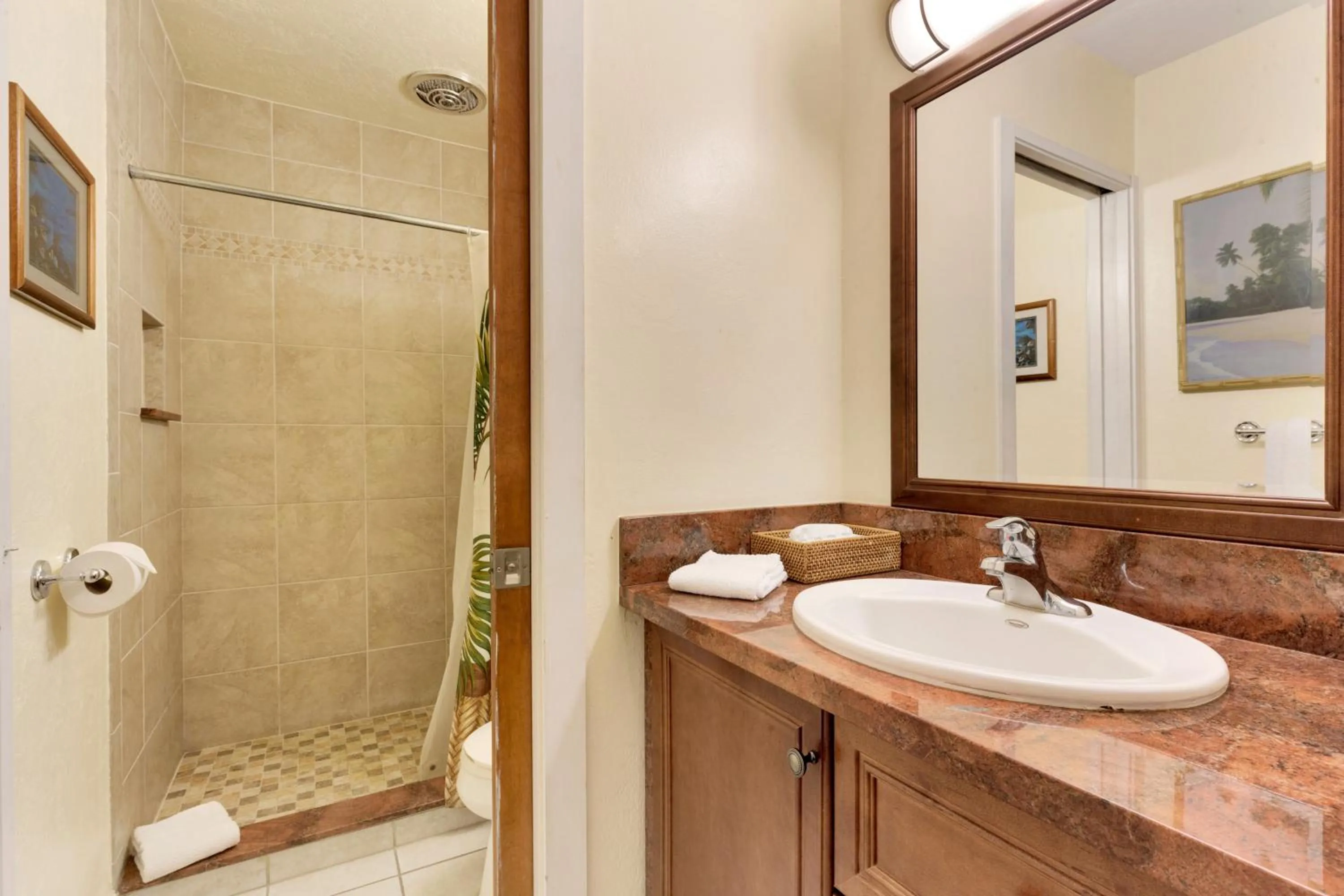 Bathroom in Castle Kona Bali Kai