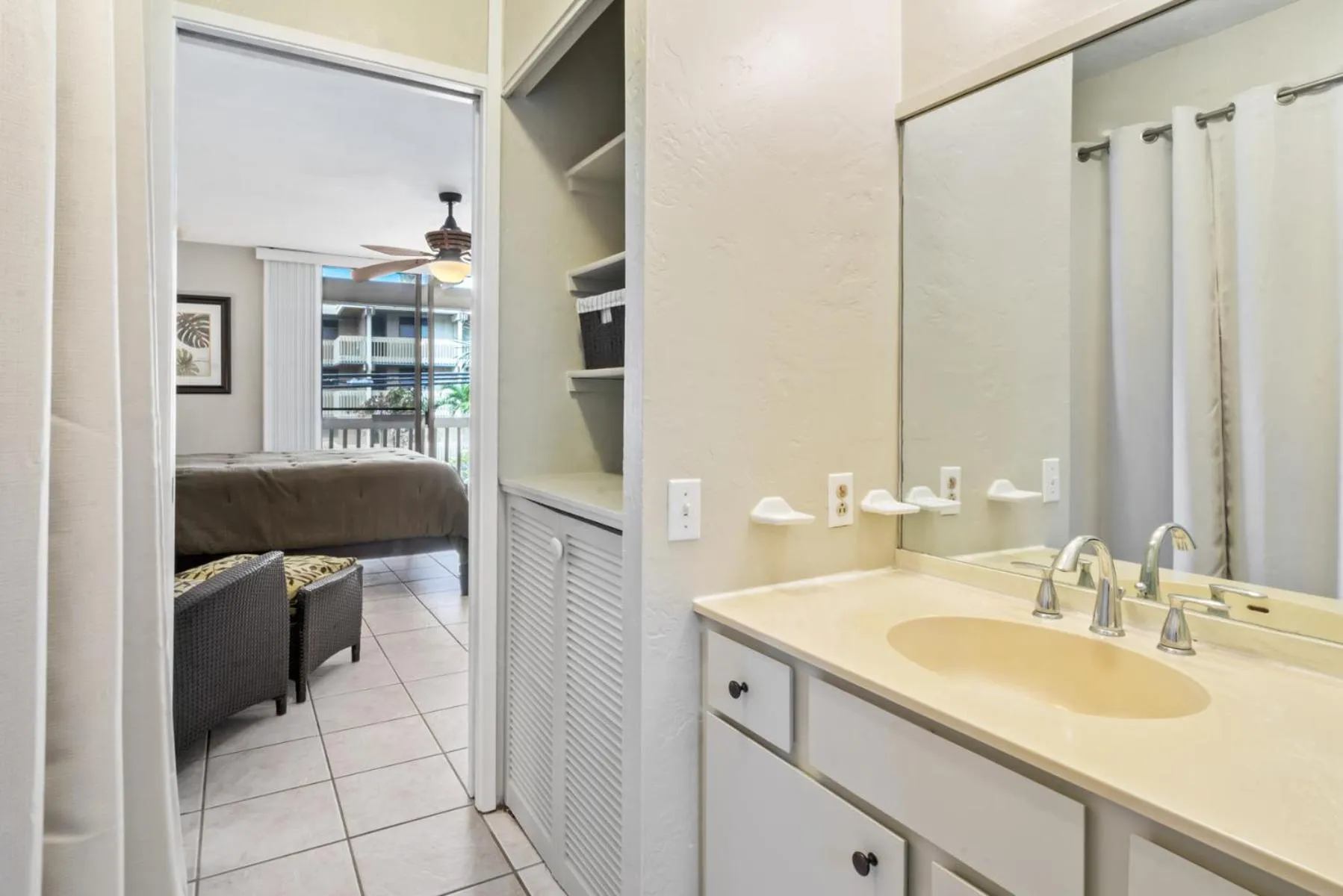 Property building in Castle Kona Bali Kai