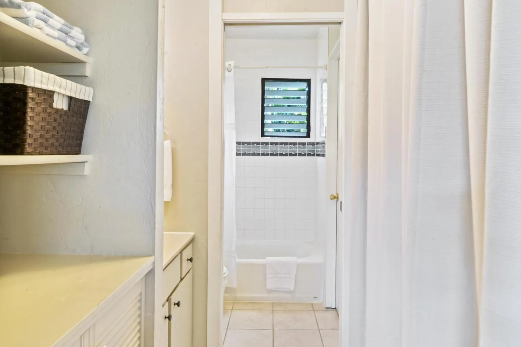 Property building in Castle Kona Bali Kai