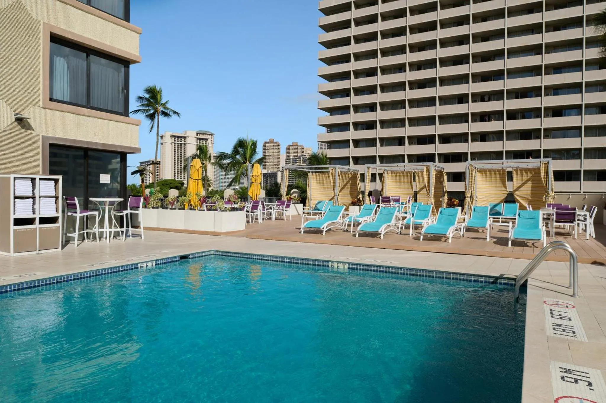 Swimming pool in Holiday Inn Express Waikiki by IHG
