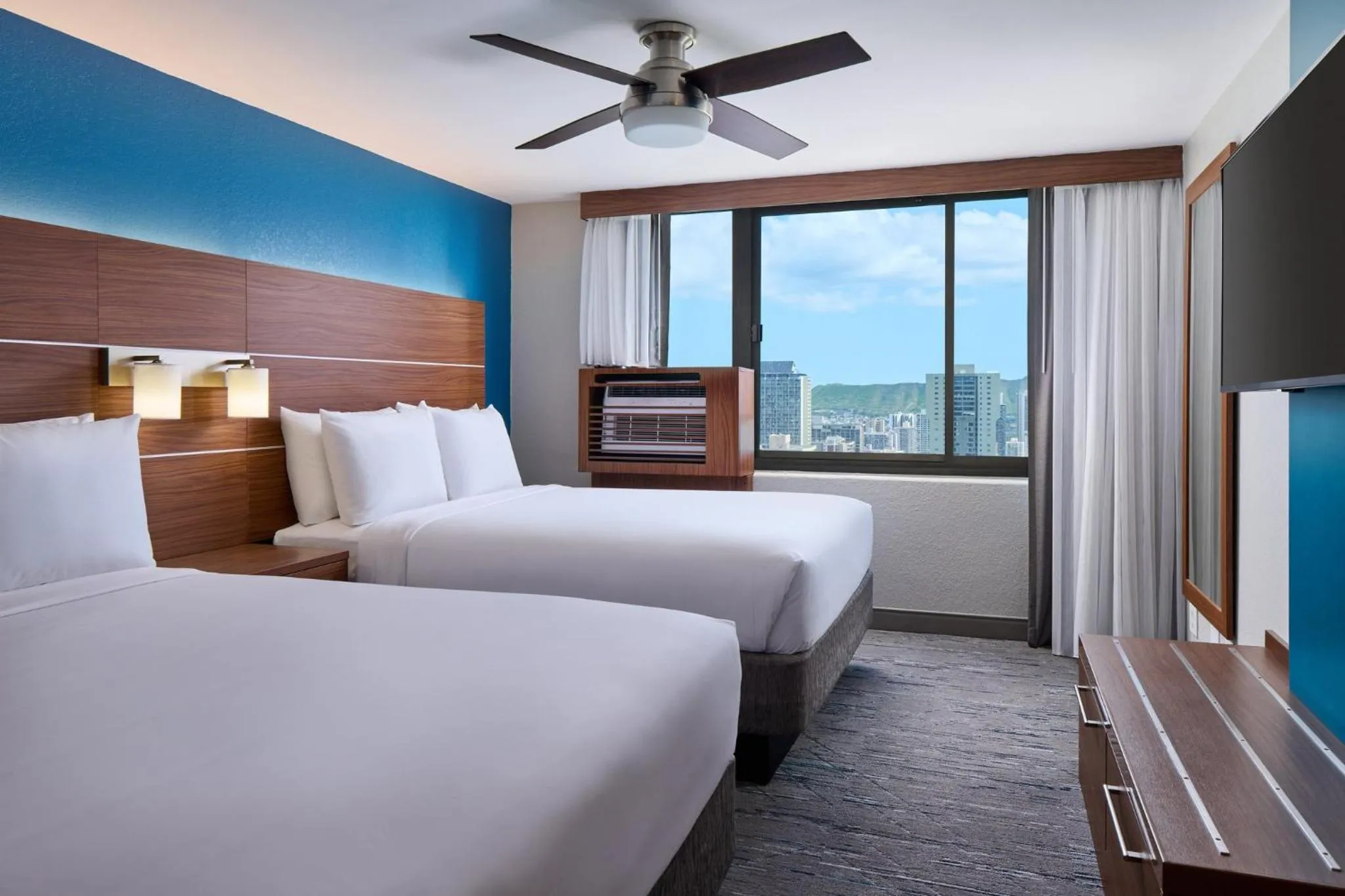 Photo of the whole room, Bed in Holiday Inn Express Waikiki by IHG
