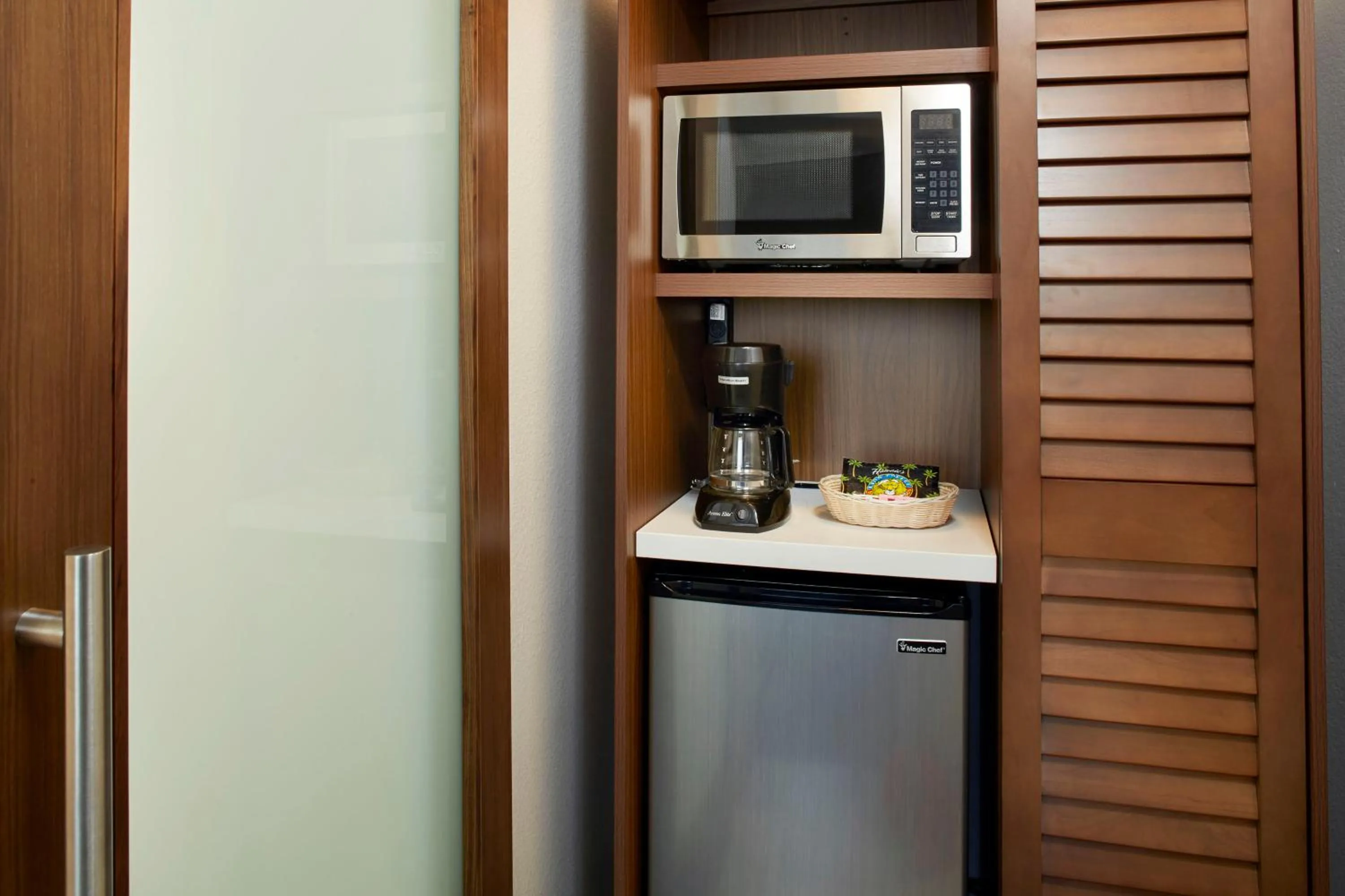 Room with Two Beds - Hearing Accessible - Non-Smoking in Holiday Inn Express Waikiki by IHG