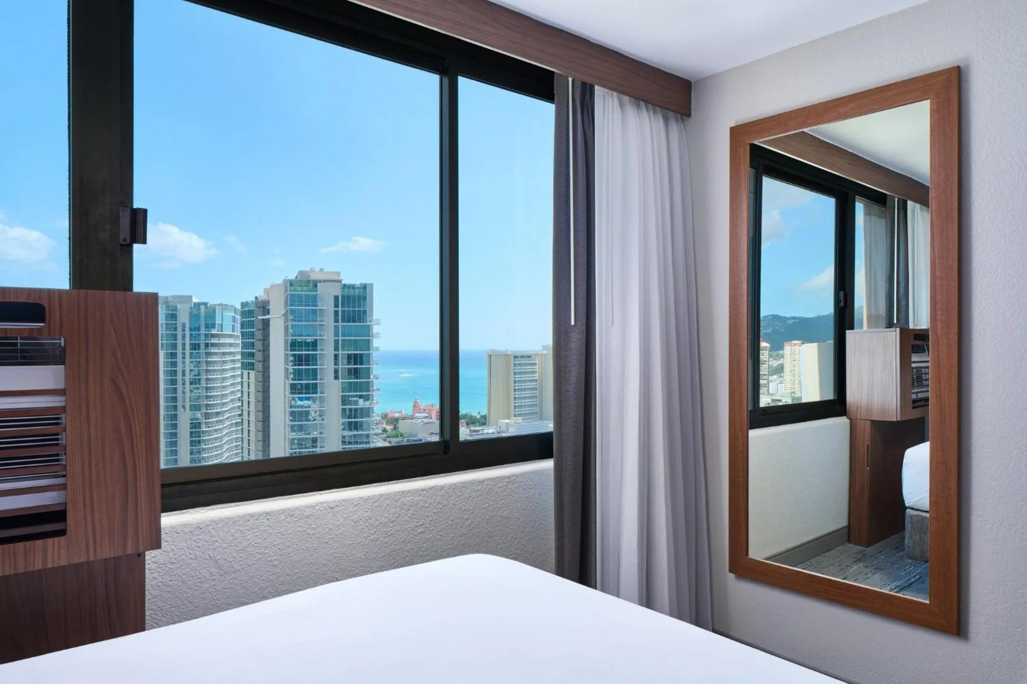 Photo of the whole room, Bed in Holiday Inn Express Waikiki by IHG
