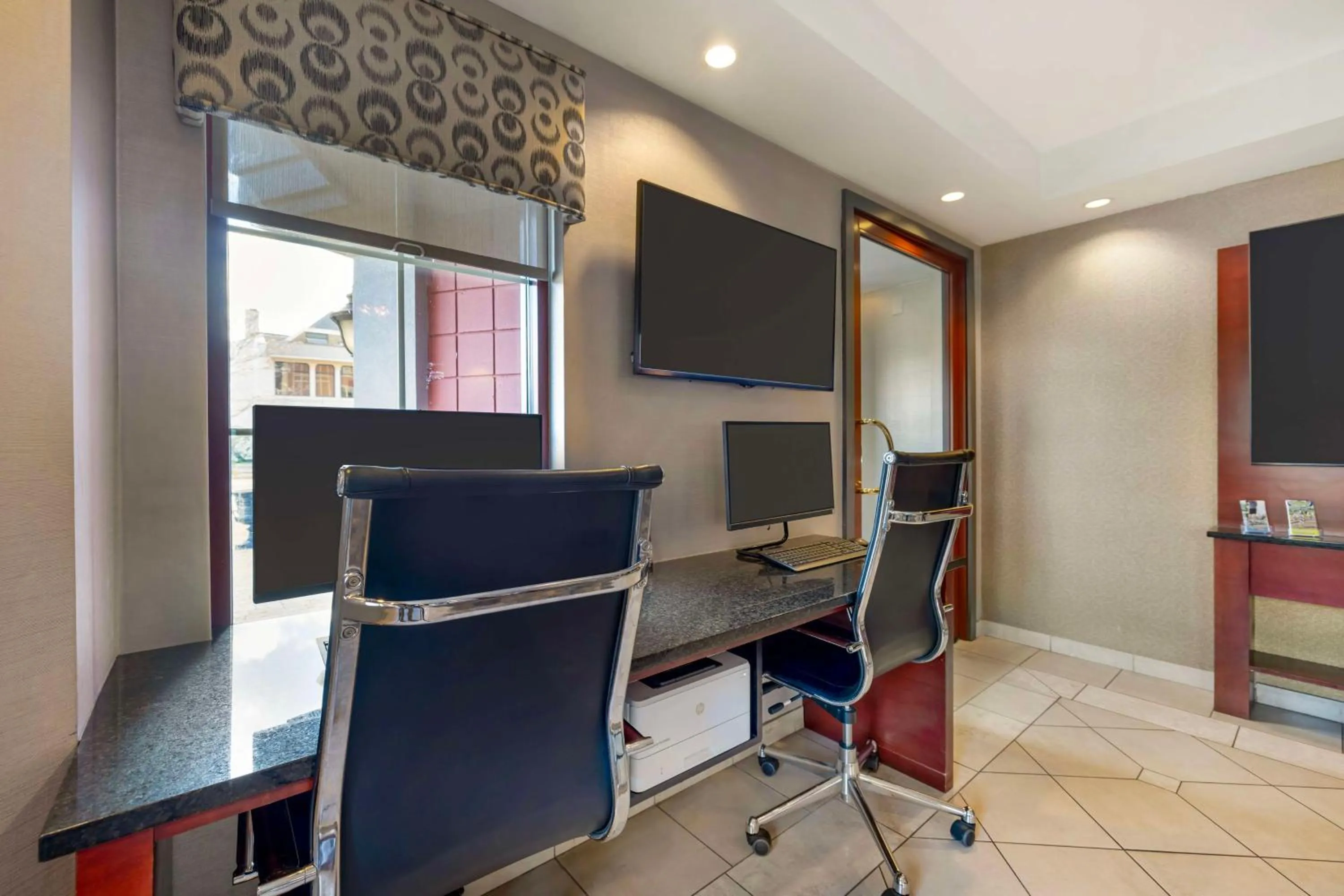 Business facilities in Best Western On The Avenue