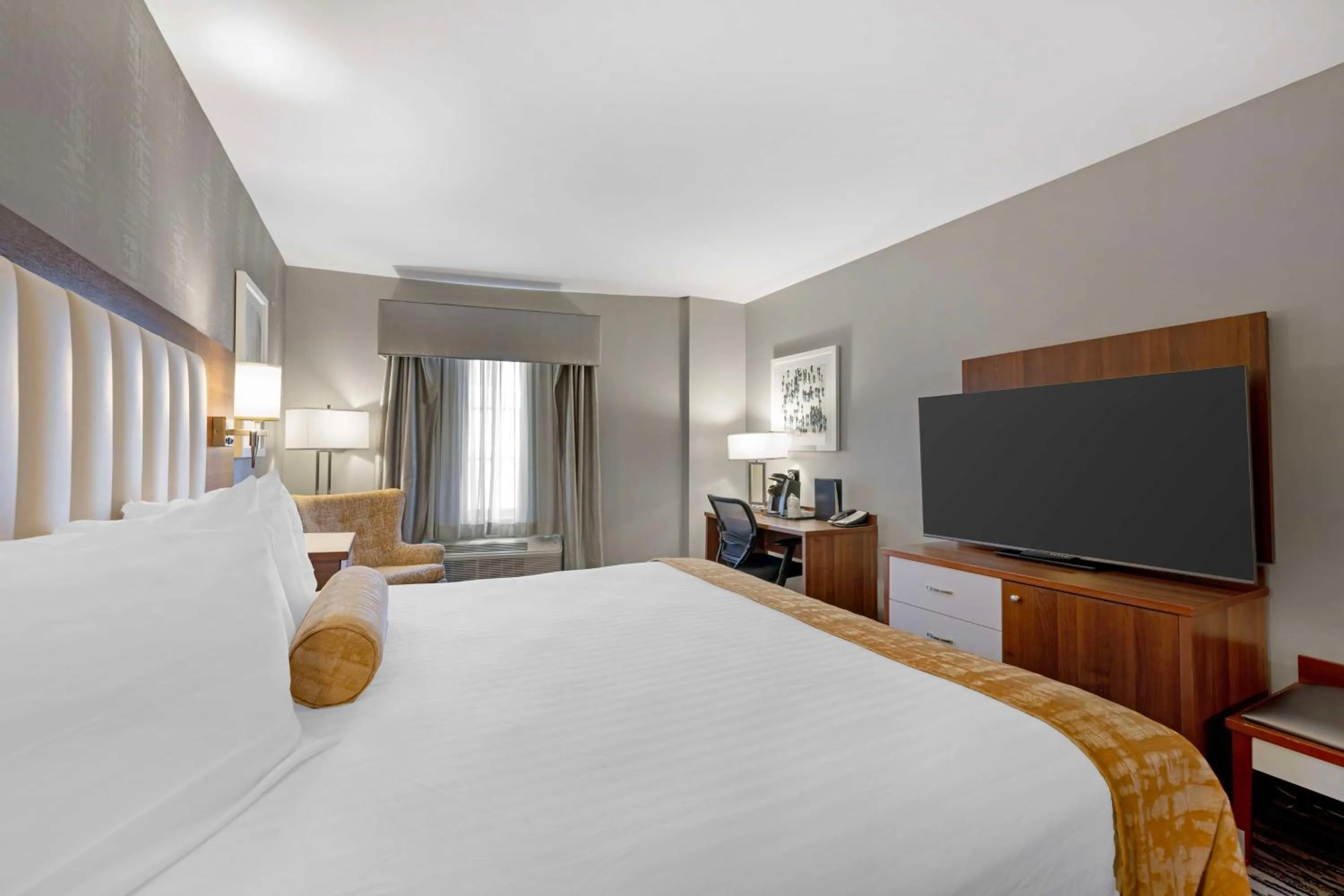 Bedroom, Bed in Best Western On The Avenue