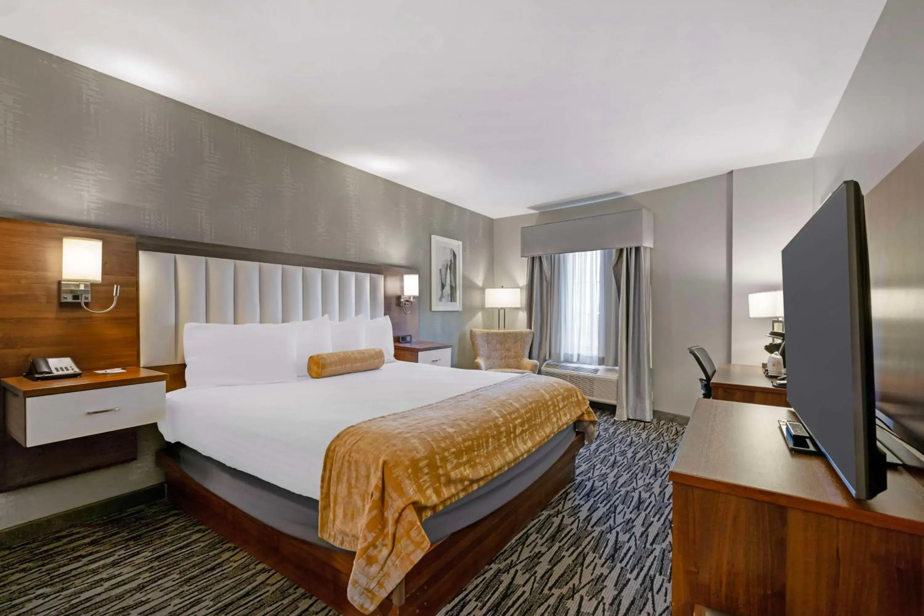 King Room - Disability Access/Non-Smoking in Best Western On The Avenue King Room - Disability Access/Non-Smoking in Best Western On The Avenue