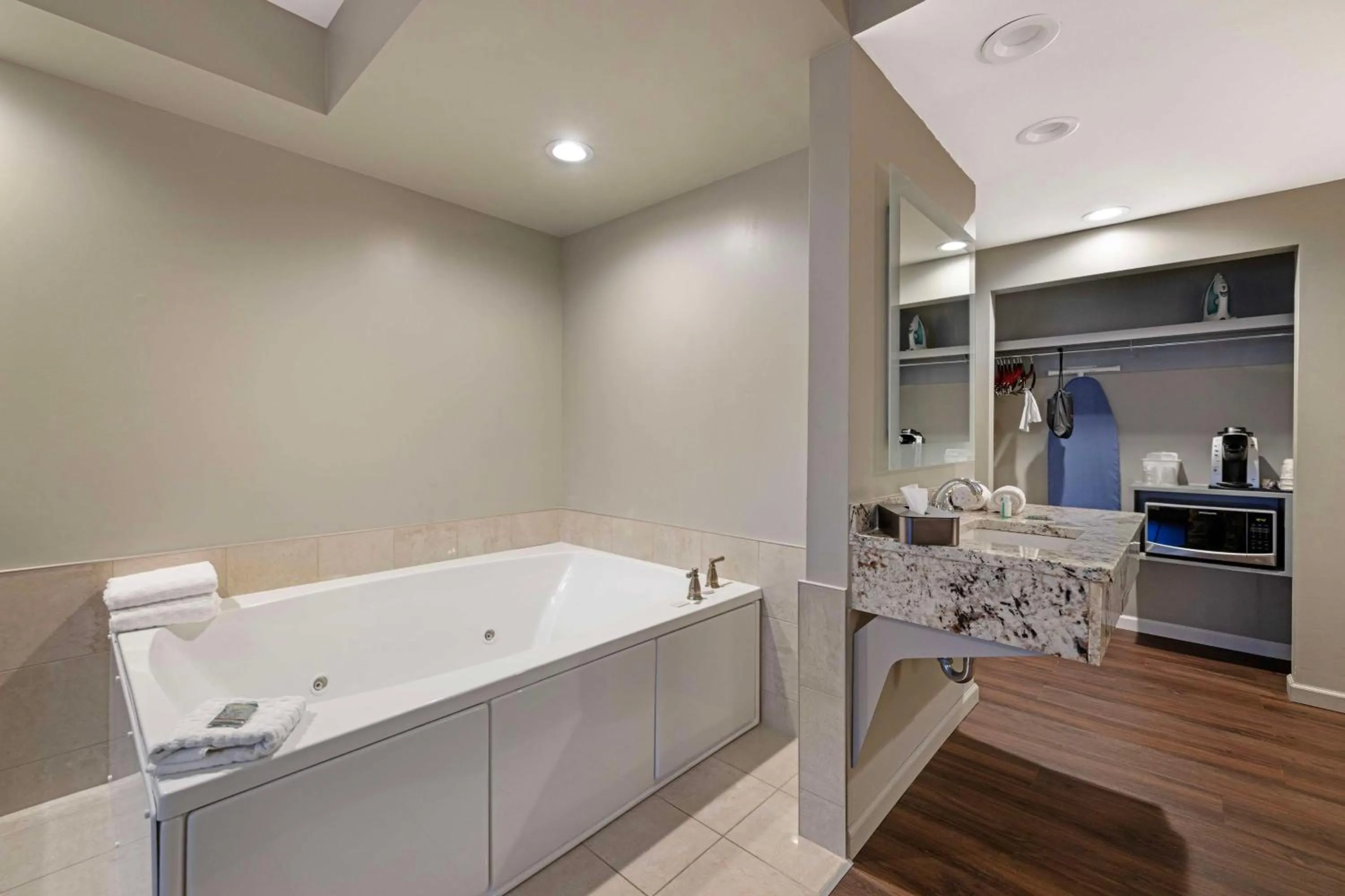 Bathroom in Best Western On The Avenue