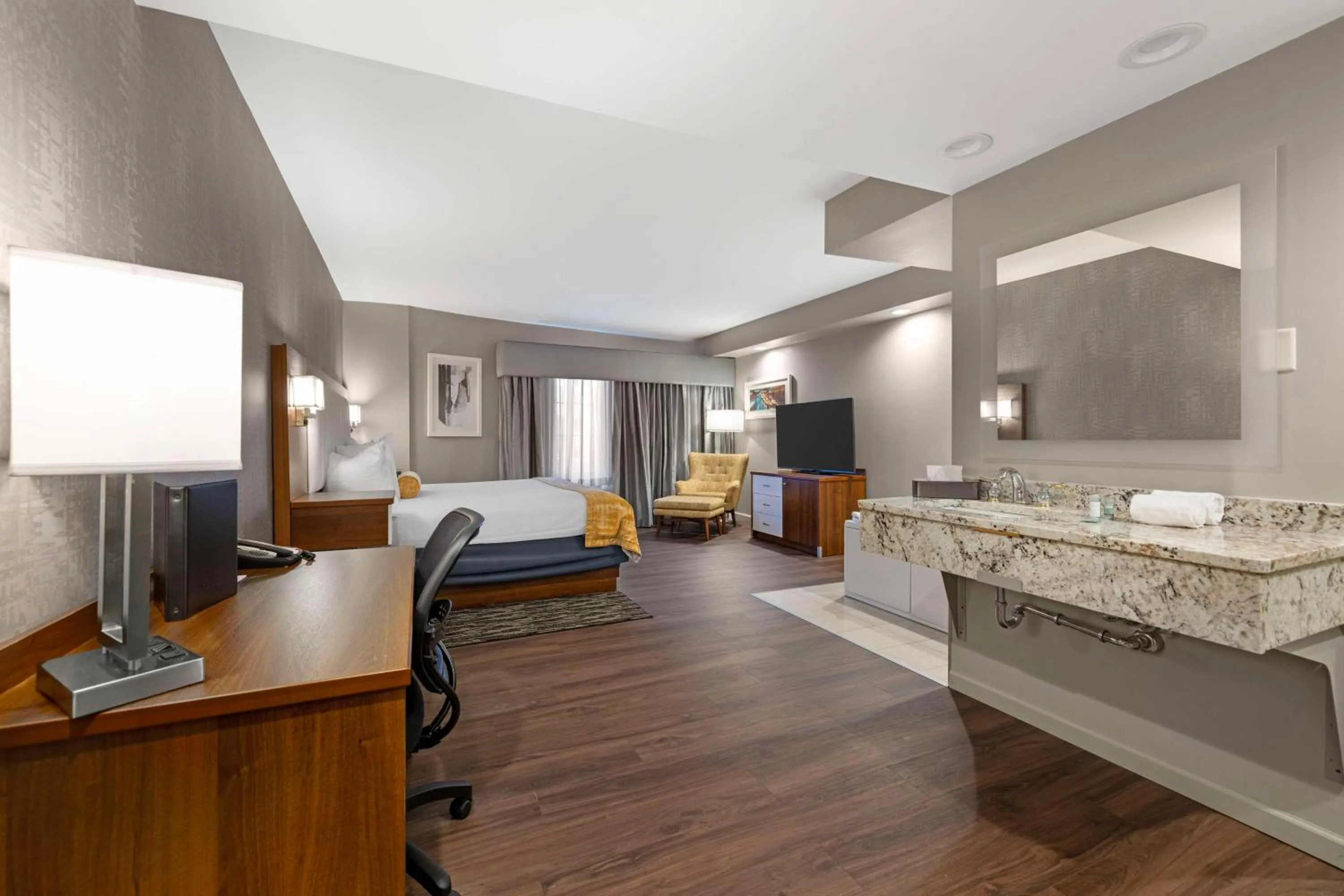 Bedroom, Bed in Best Western On The Avenue