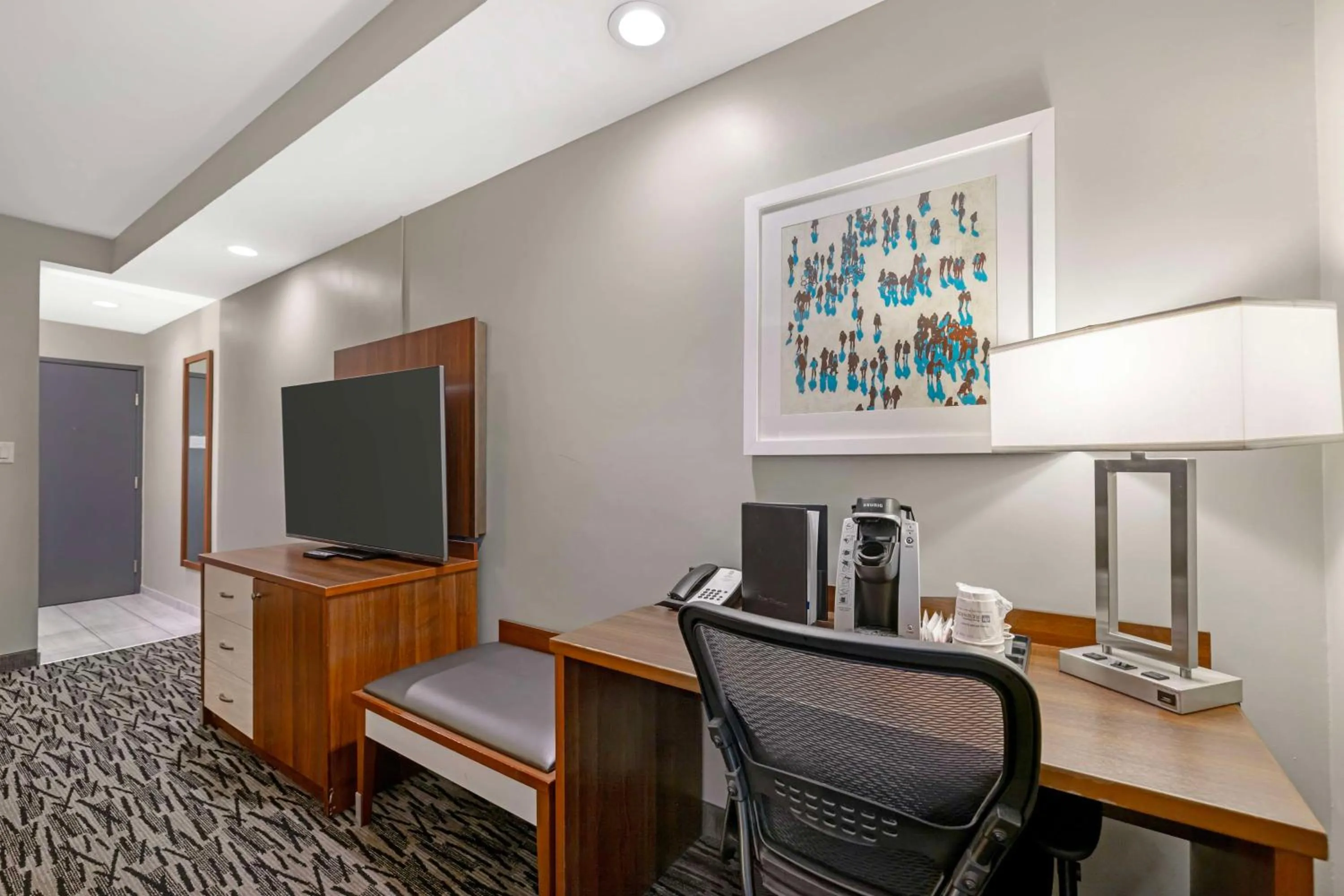 Bedroom in Best Western On The Avenue