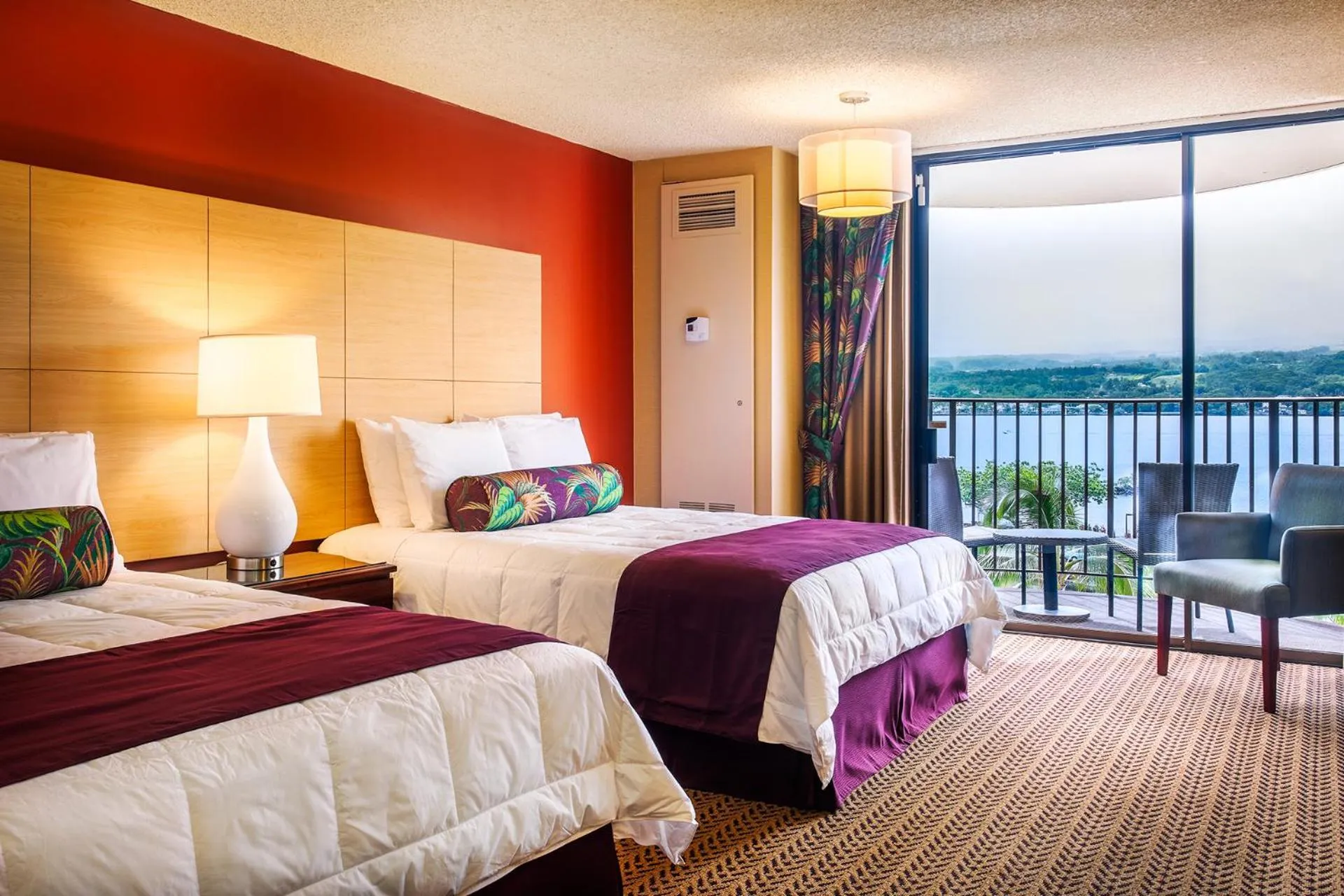 Bed in Hilo Hawaiian Hotel, Trademark Collection by Wyndham