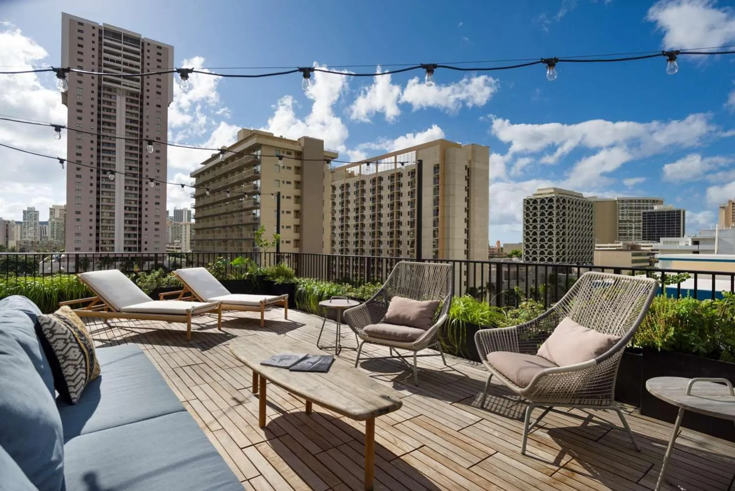 Patio in The Surfjack Hotel & Swim Club
