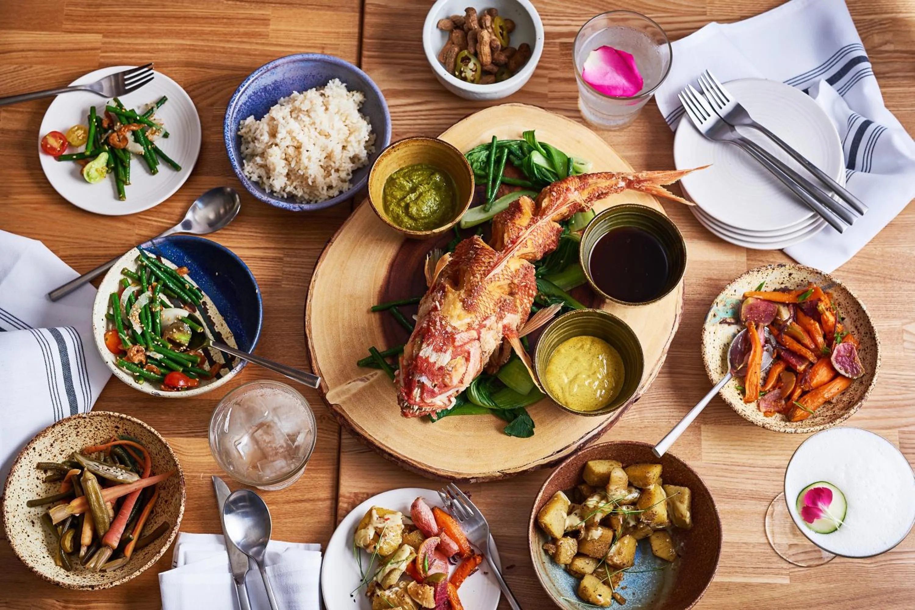 Restaurant/places to eat in The Surfjack Hotel & Swim Club