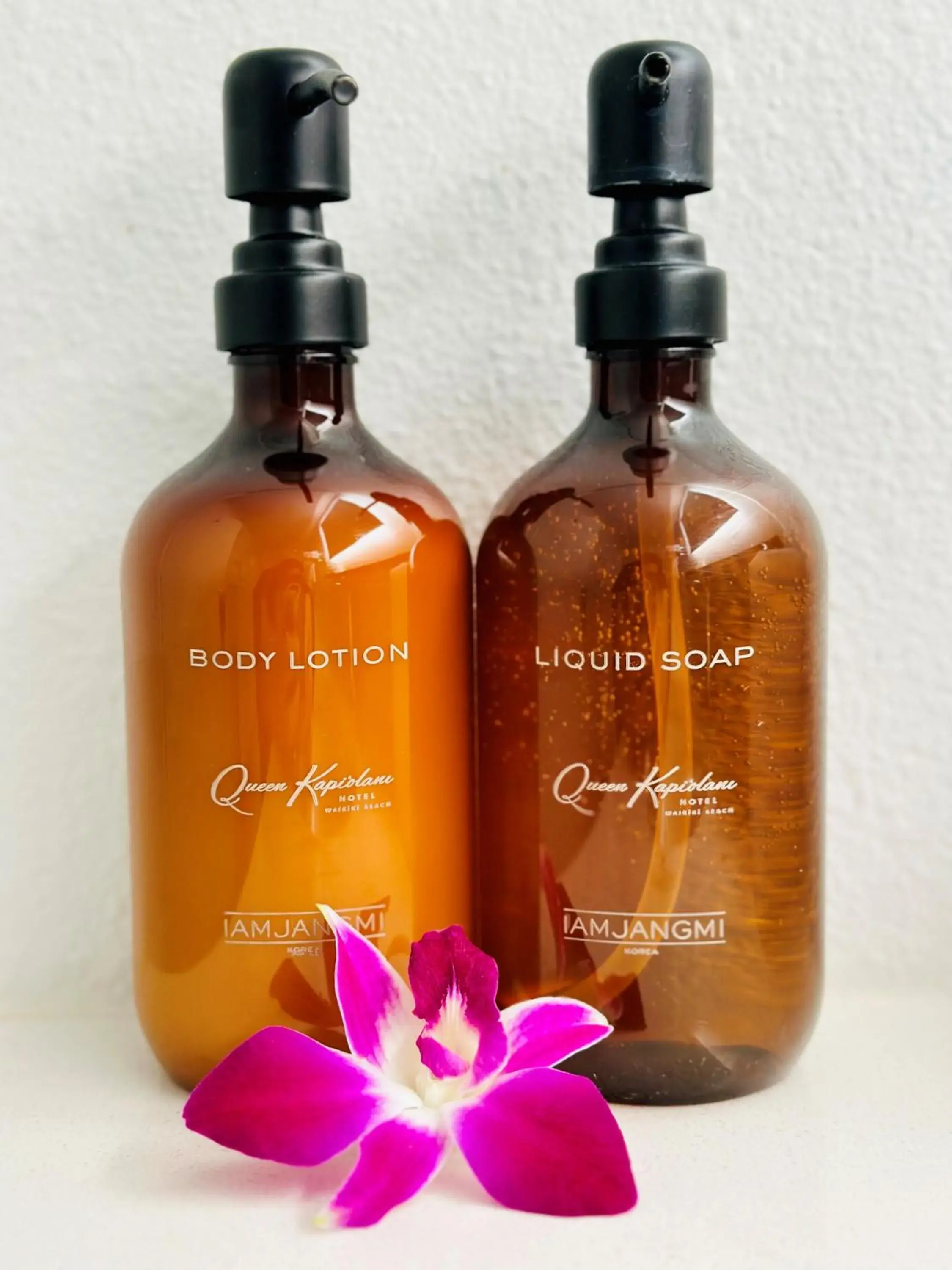 Bathroom in Queen Kapiolani Hotel Bathroom in Queen Kapiolani Hotel