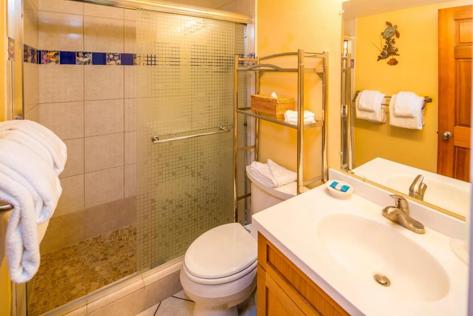 Bathroom in Castle Kama'ole Sands