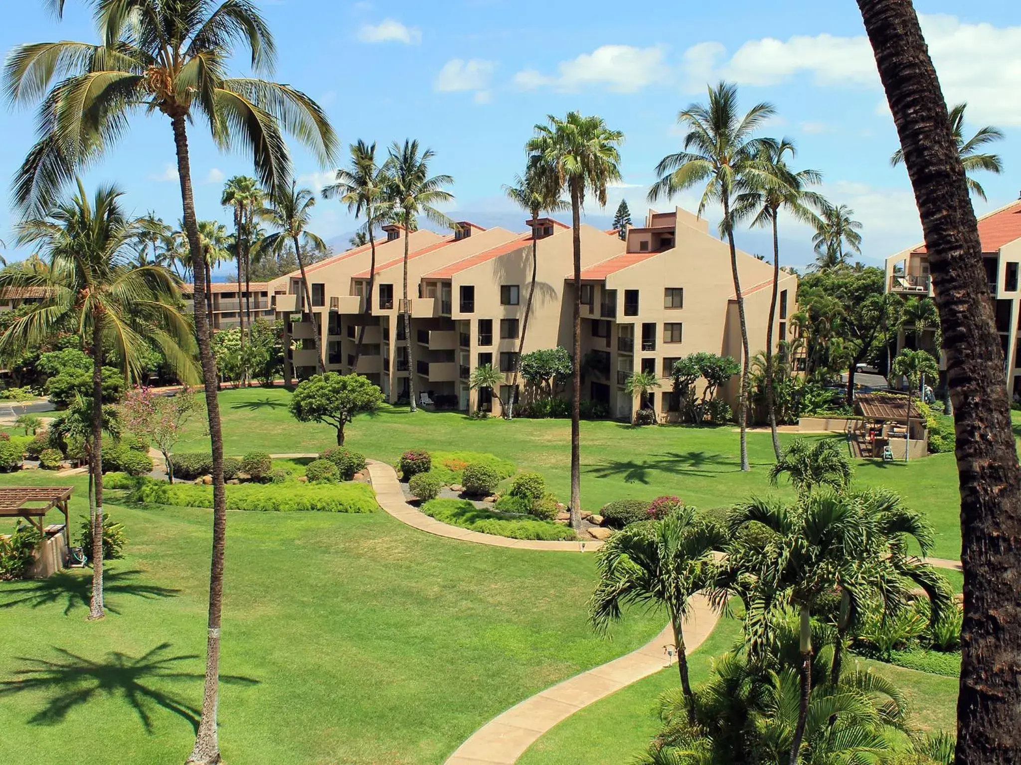Facade/entrance in Castle Kama'ole Sands Facade/entrance in Castle Kama'ole Sands