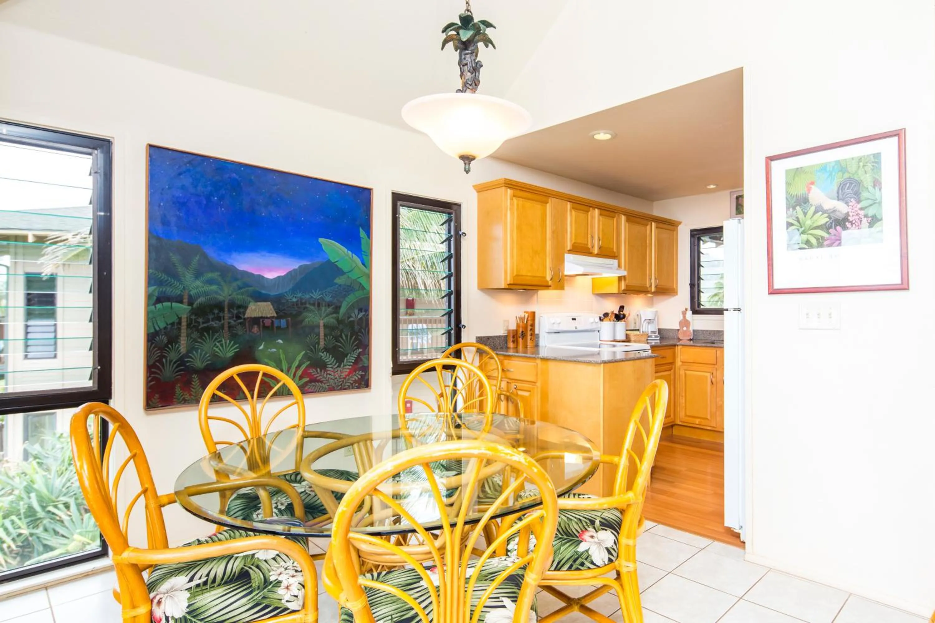 Dining area in Castle Kaha Lani Resort