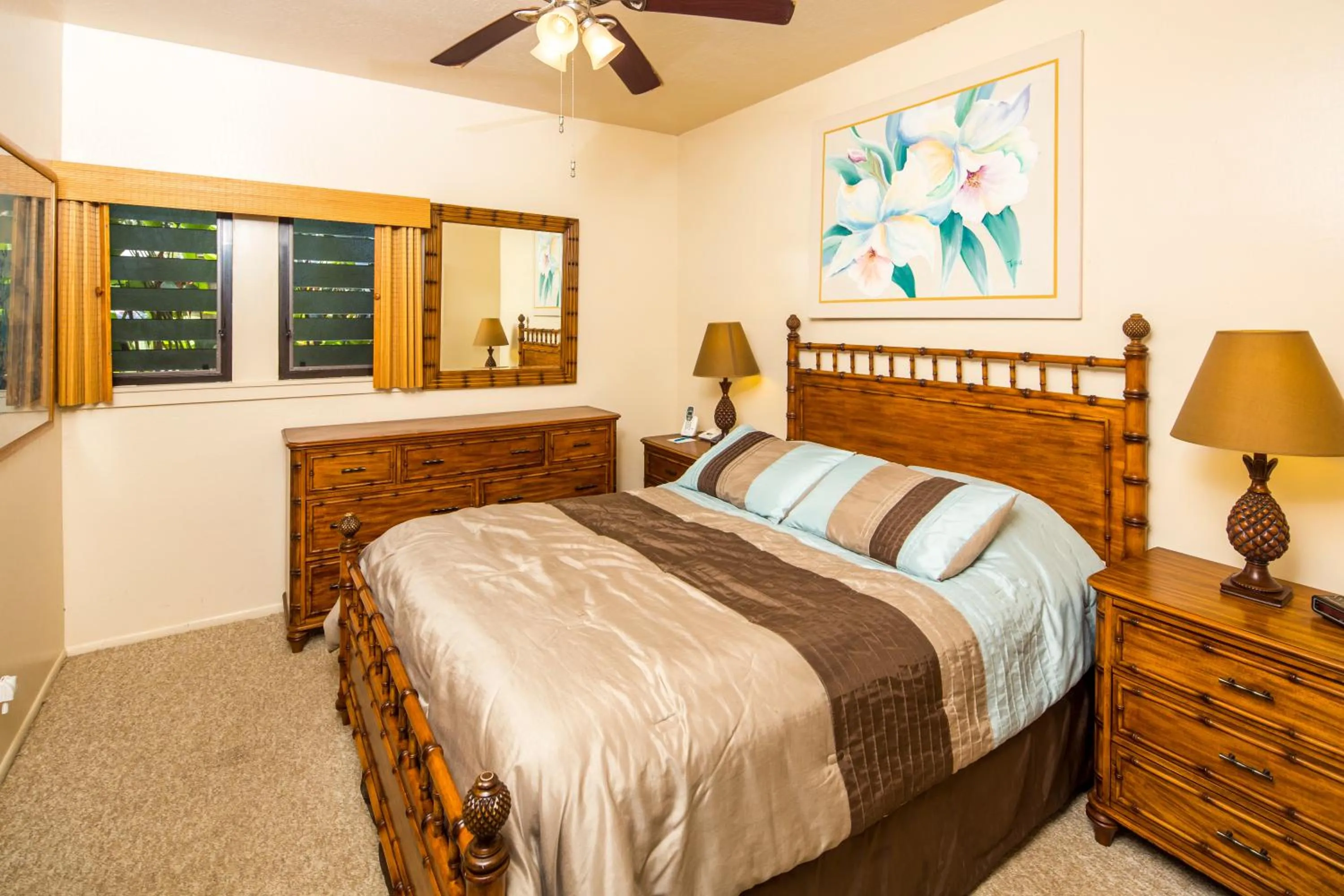 Bedroom, Bed in Castle Kaha Lani Resort