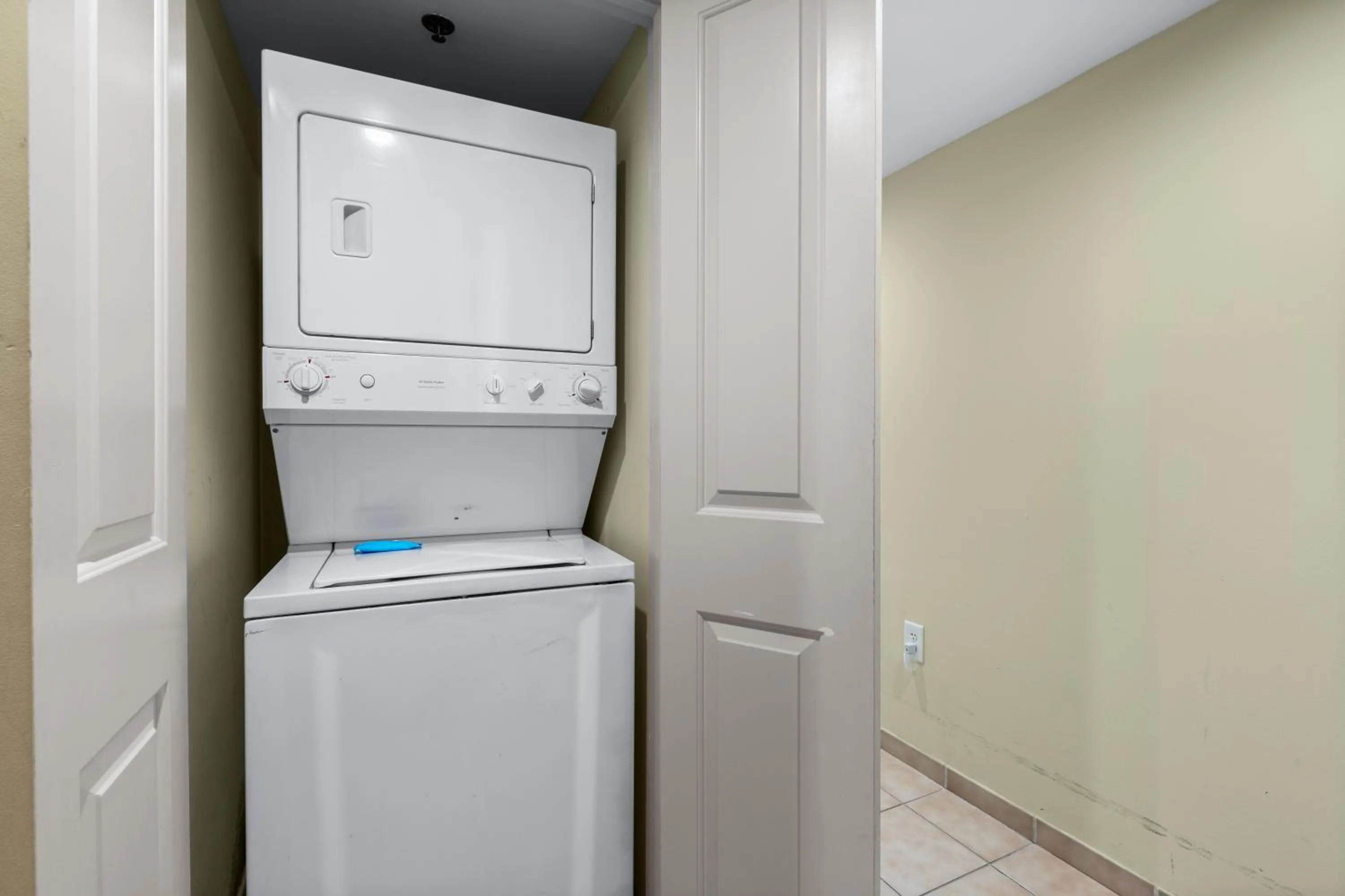 washing machine in Seaside Resort