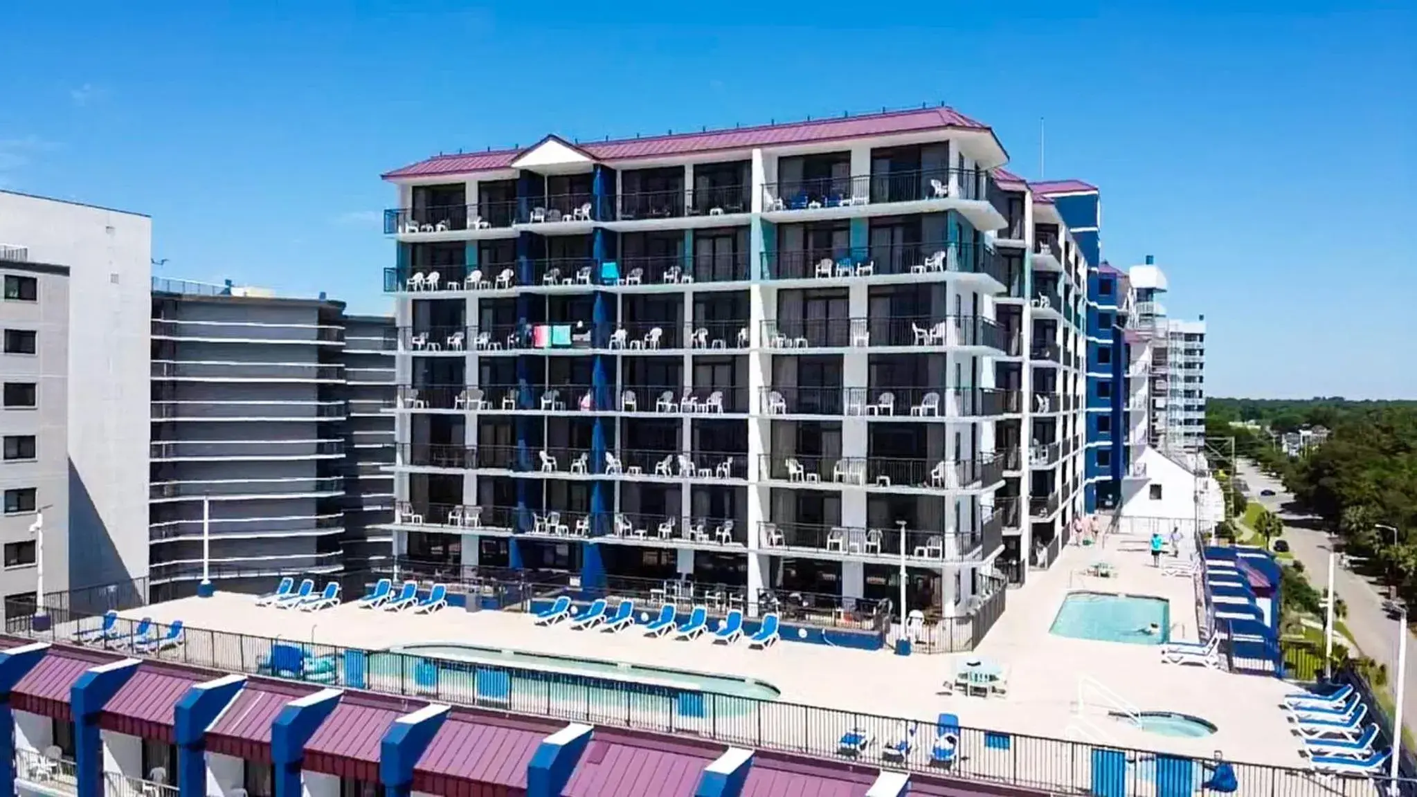 Property building in Grande Shores Property building in Grande Shores