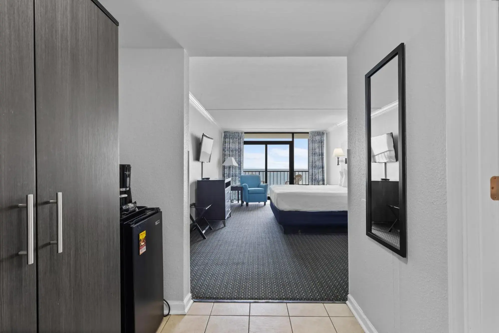 Ocean Front King Room in Grande Shores Ocean Front King Room in Grande Shores