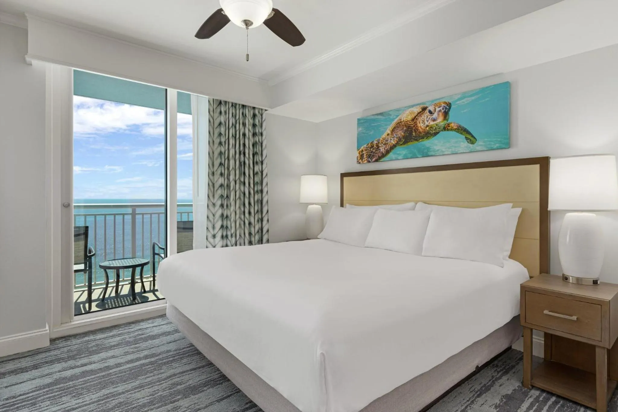 Bedroom, Bed in Club Wyndham Towers on the Grove