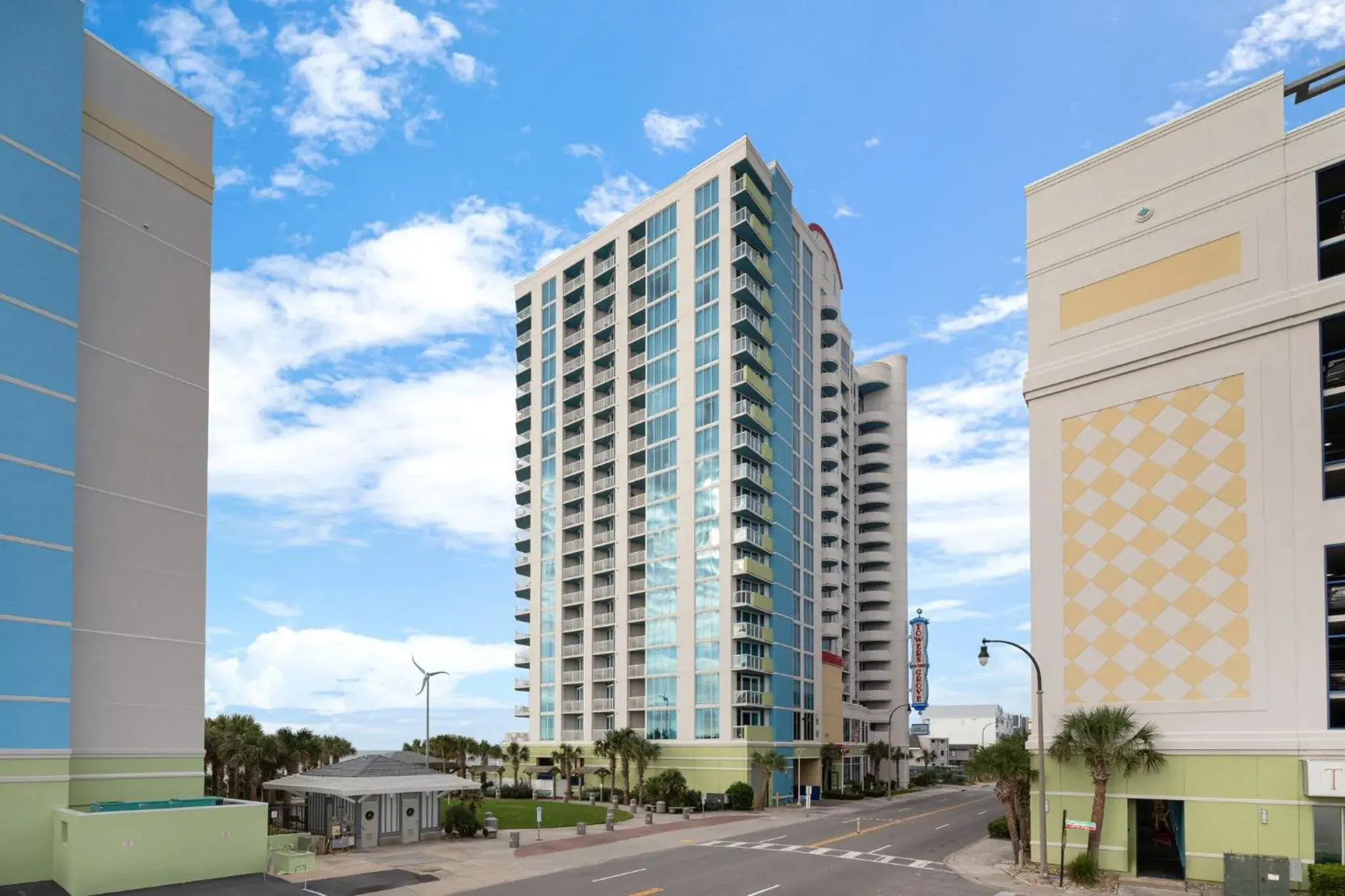 Property building in Club Wyndham Towers on the Grove Property building in Club Wyndham Towers on the Grove