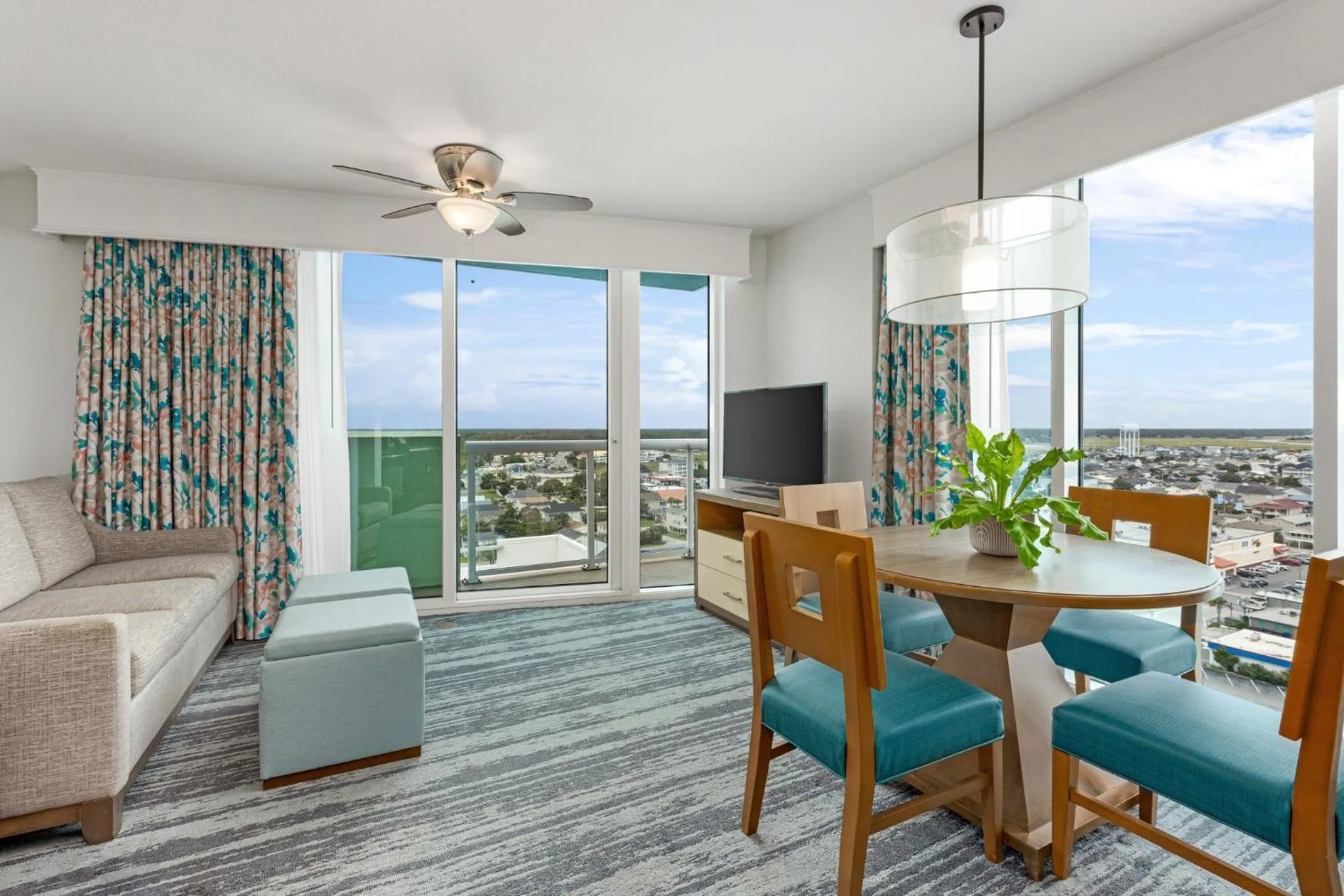 Living room in Club Wyndham Towers on the Grove