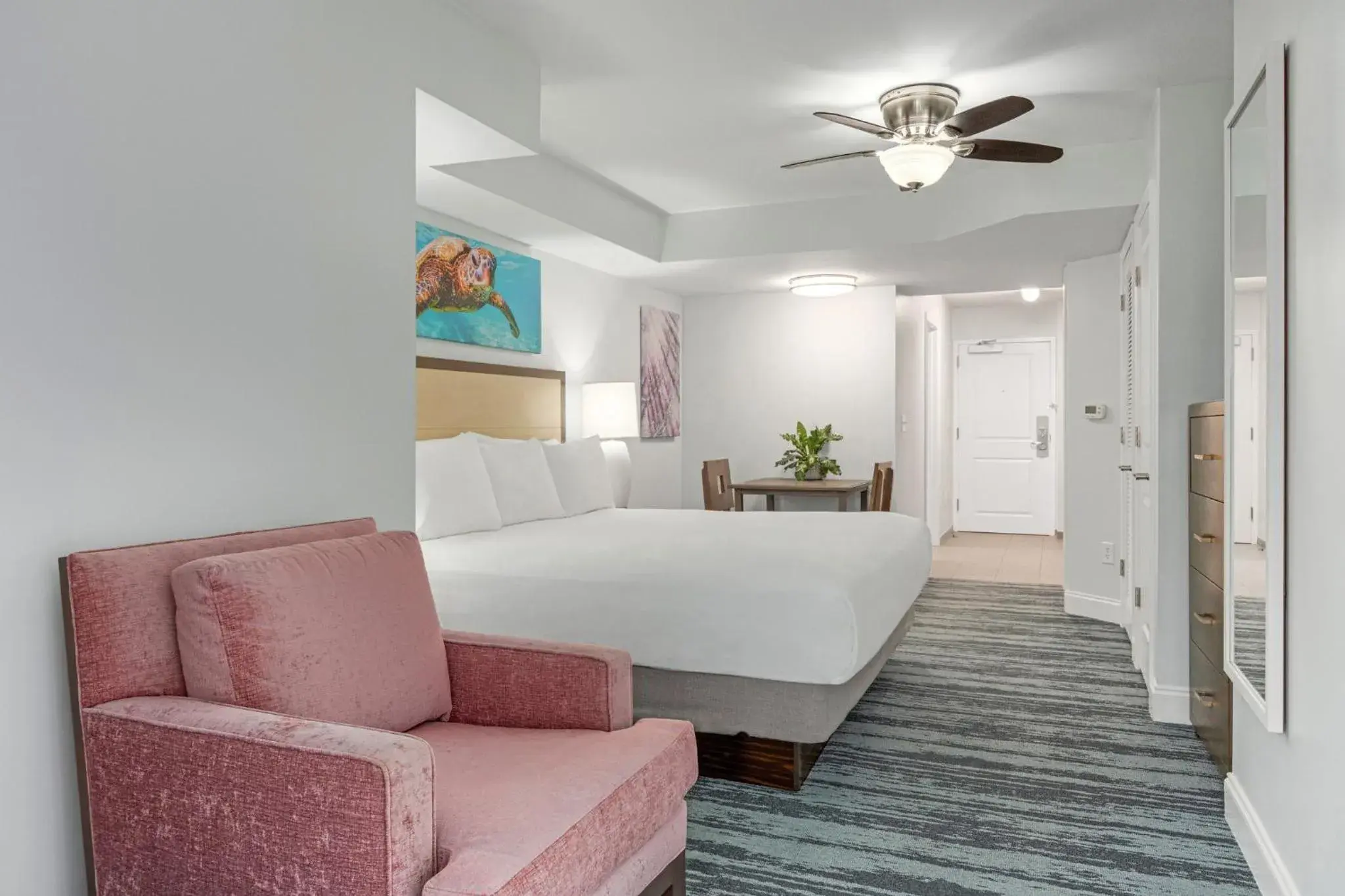 Fitness centre/facilities, Bed in Club Wyndham Towers on the Grove Fitness centre/facilities, Bed in Club Wyndham Towers on the Grove