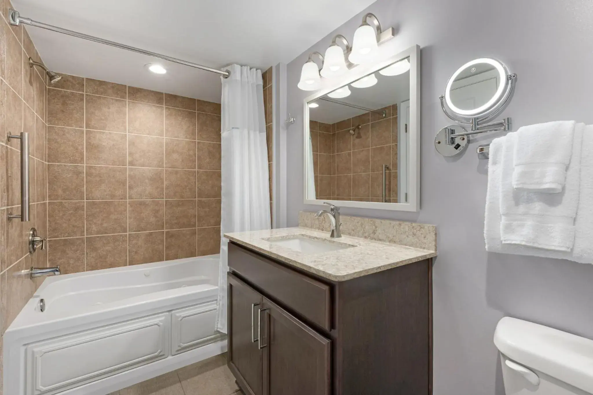 Bathroom in Club Wyndham Towers on the Grove Bathroom in Club Wyndham Towers on the Grove