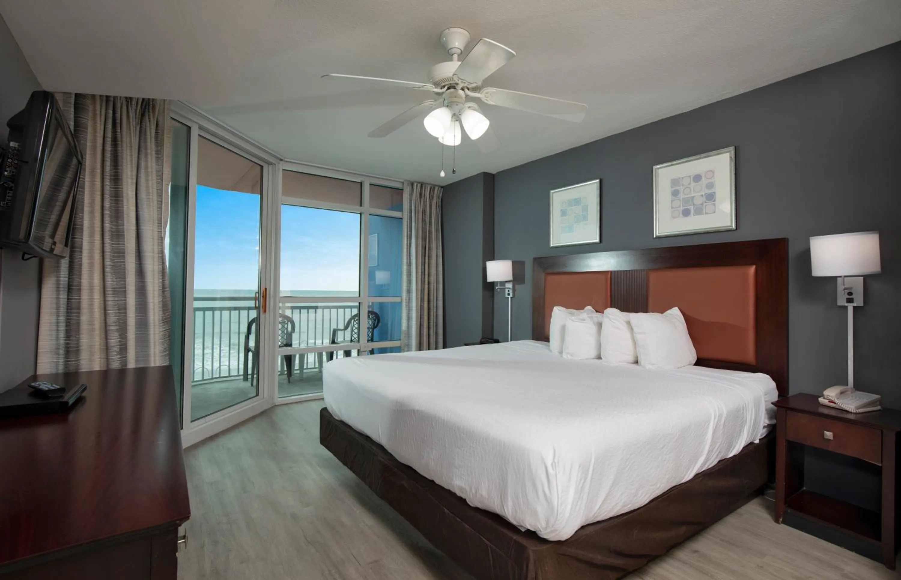 Bedroom, Bed in Prince Resort