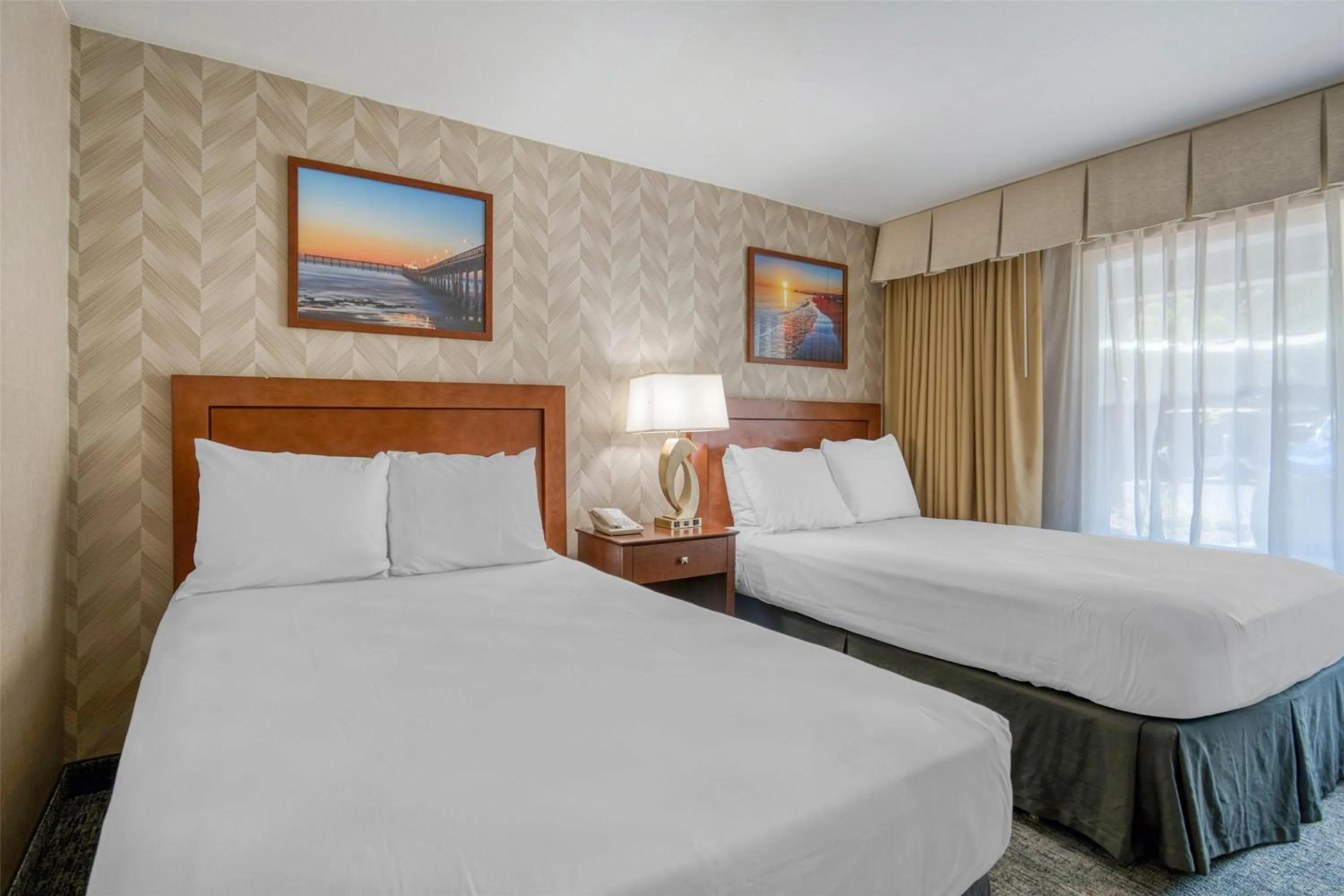 Bedroom, Bed in Best Western Seven Seas