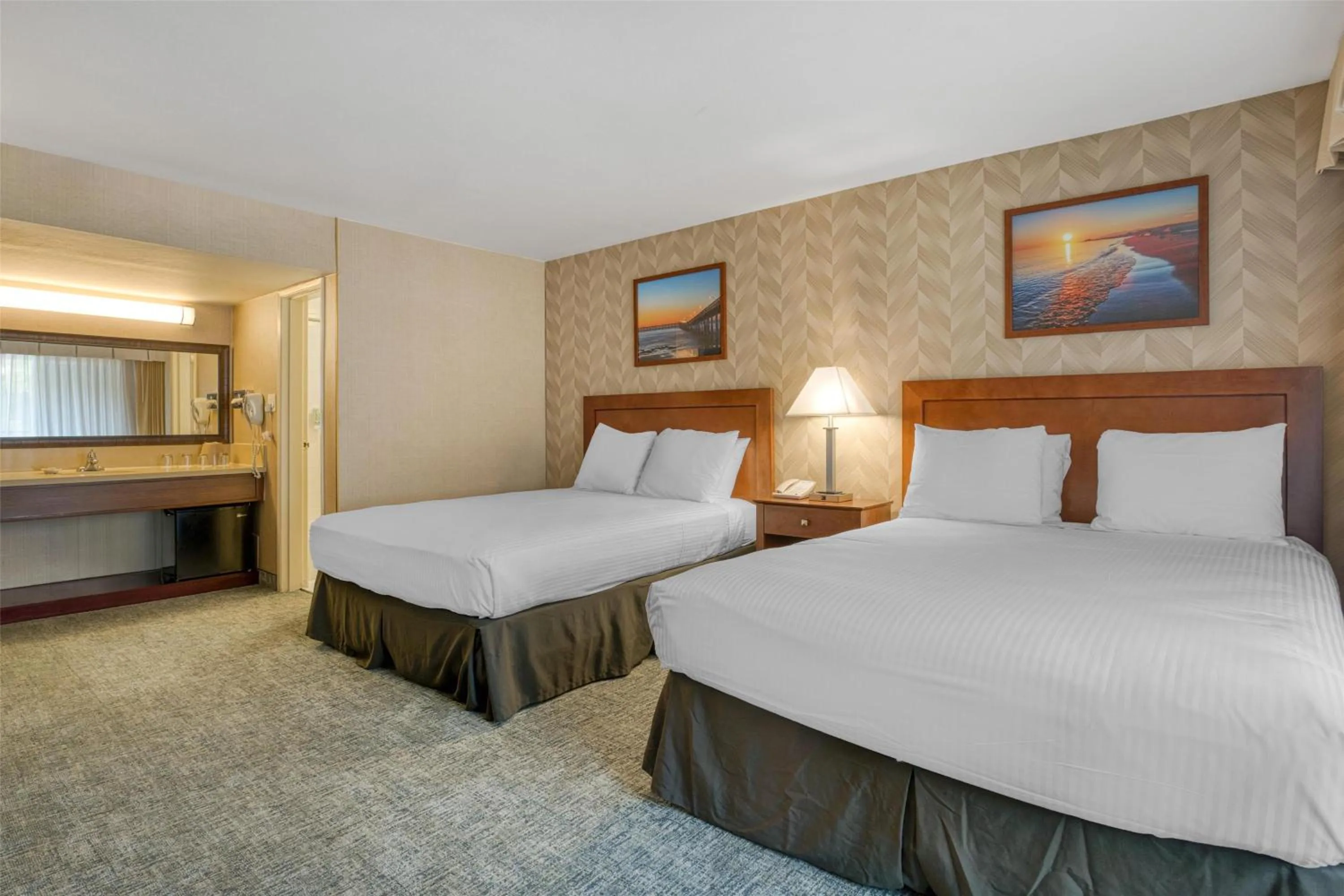 Bedroom, Bed in Best Western Seven Seas