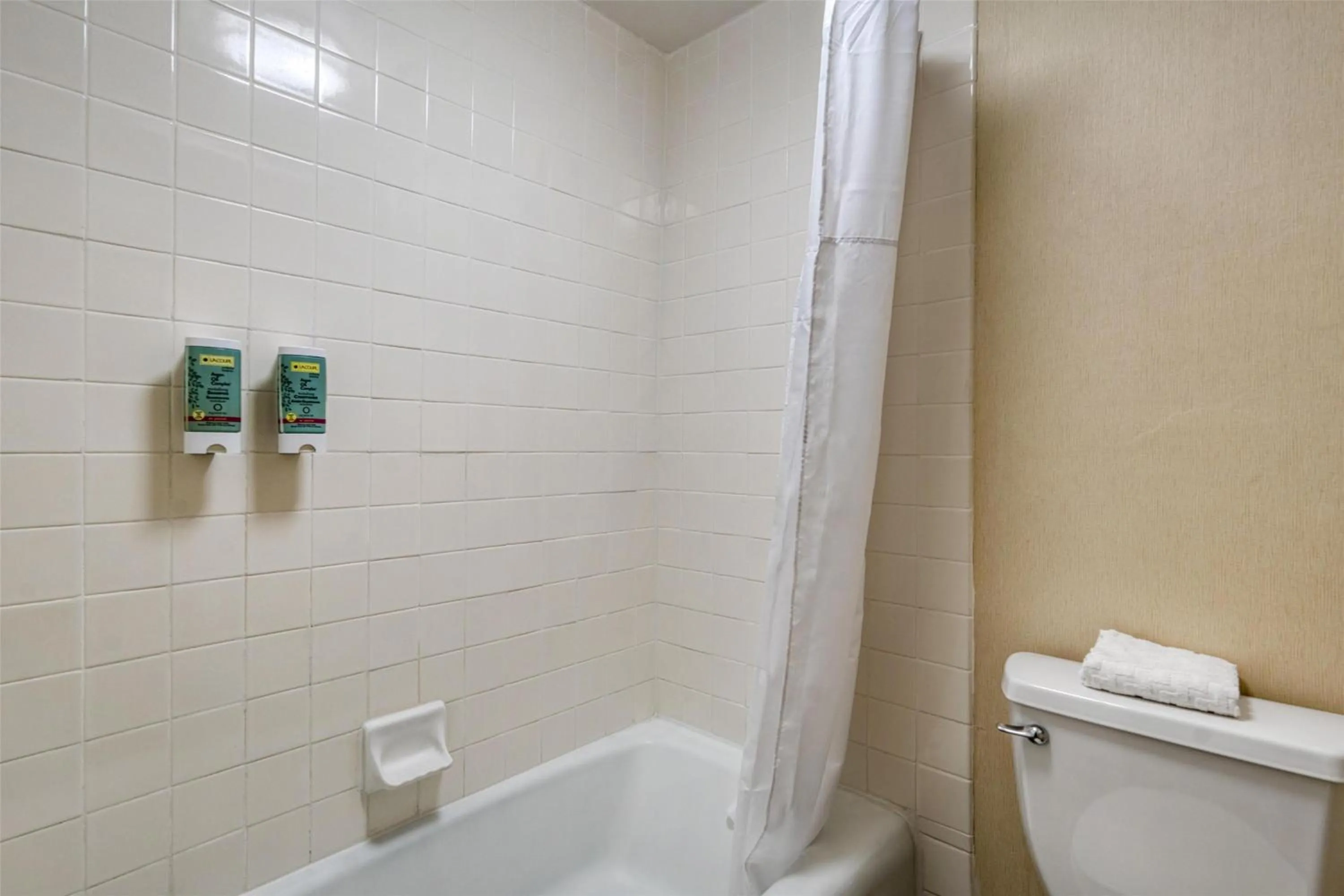 Bathroom in Best Western Seven Seas