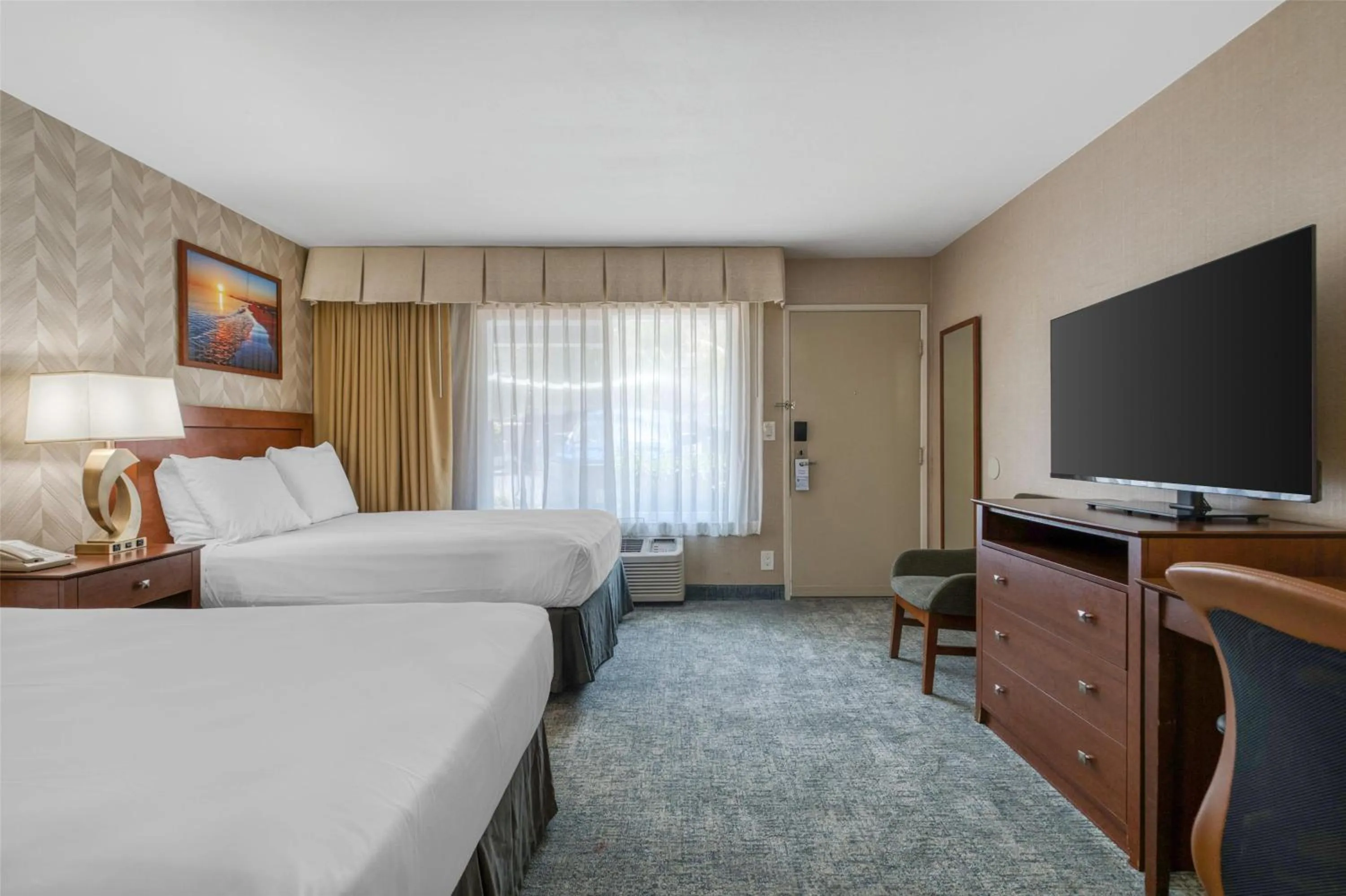 Bedroom, Bed in Best Western Seven Seas