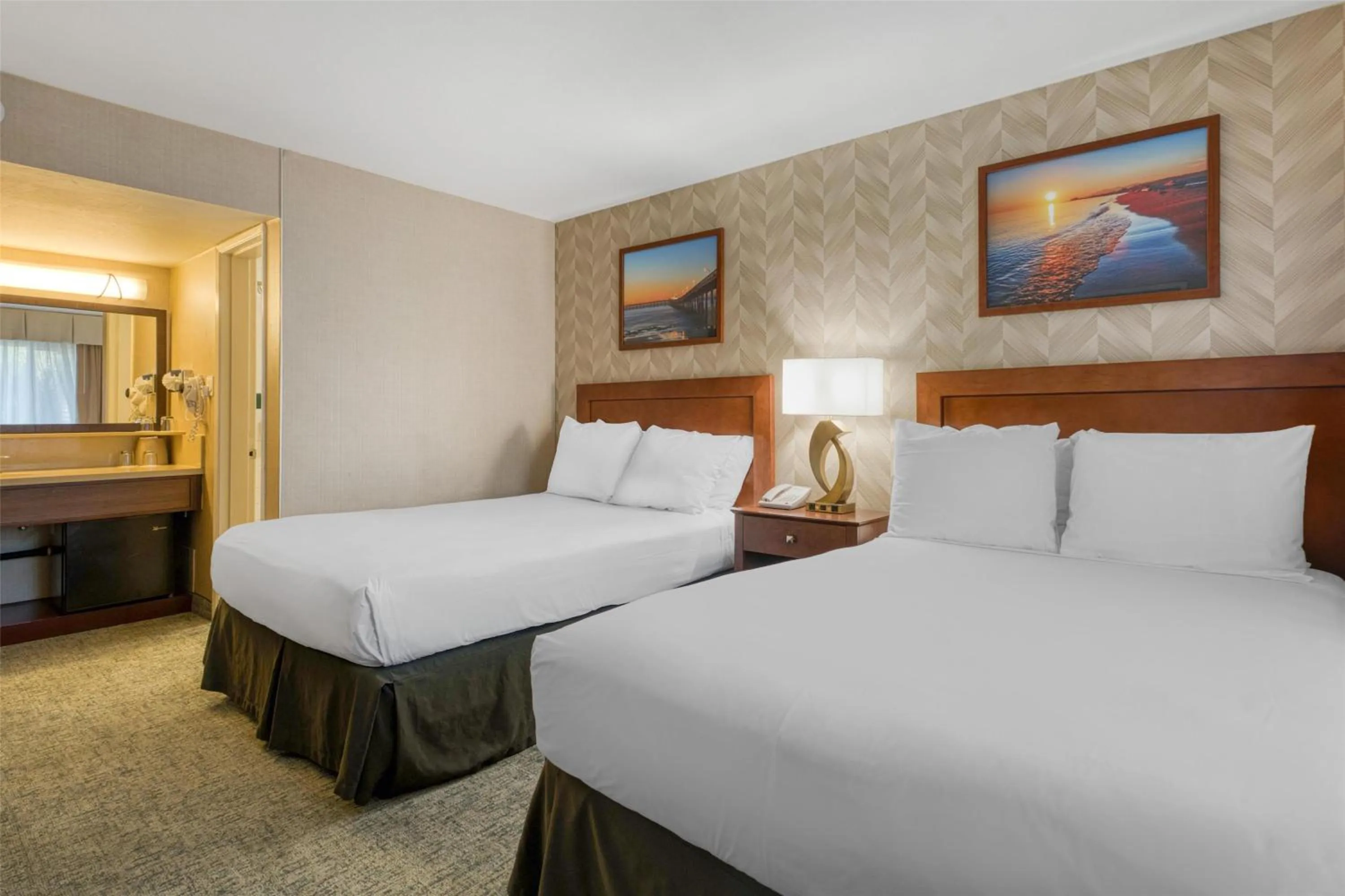 Bedroom, Bed in Best Western Seven Seas