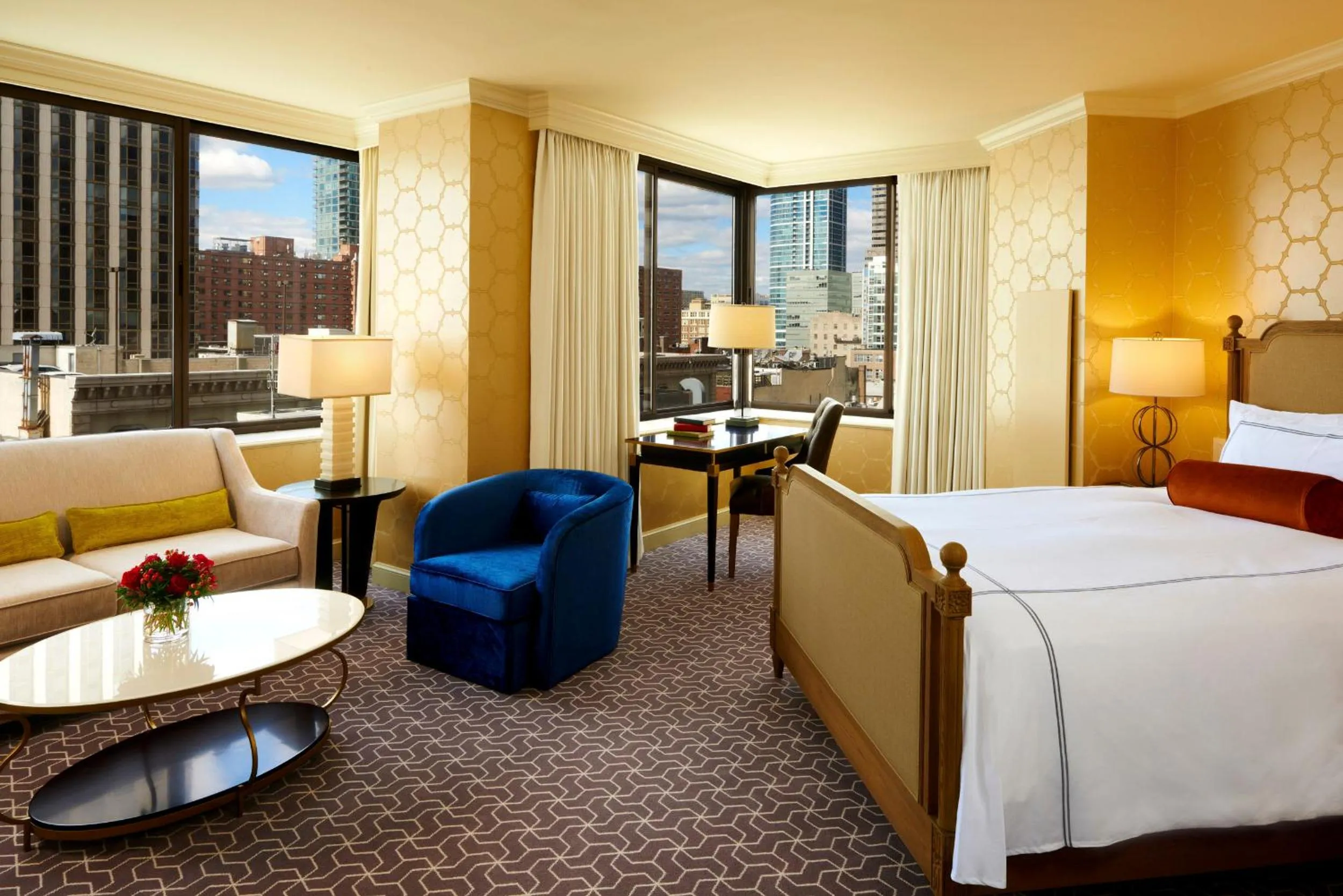 City view, Bed in The Rittenhouse Hotel