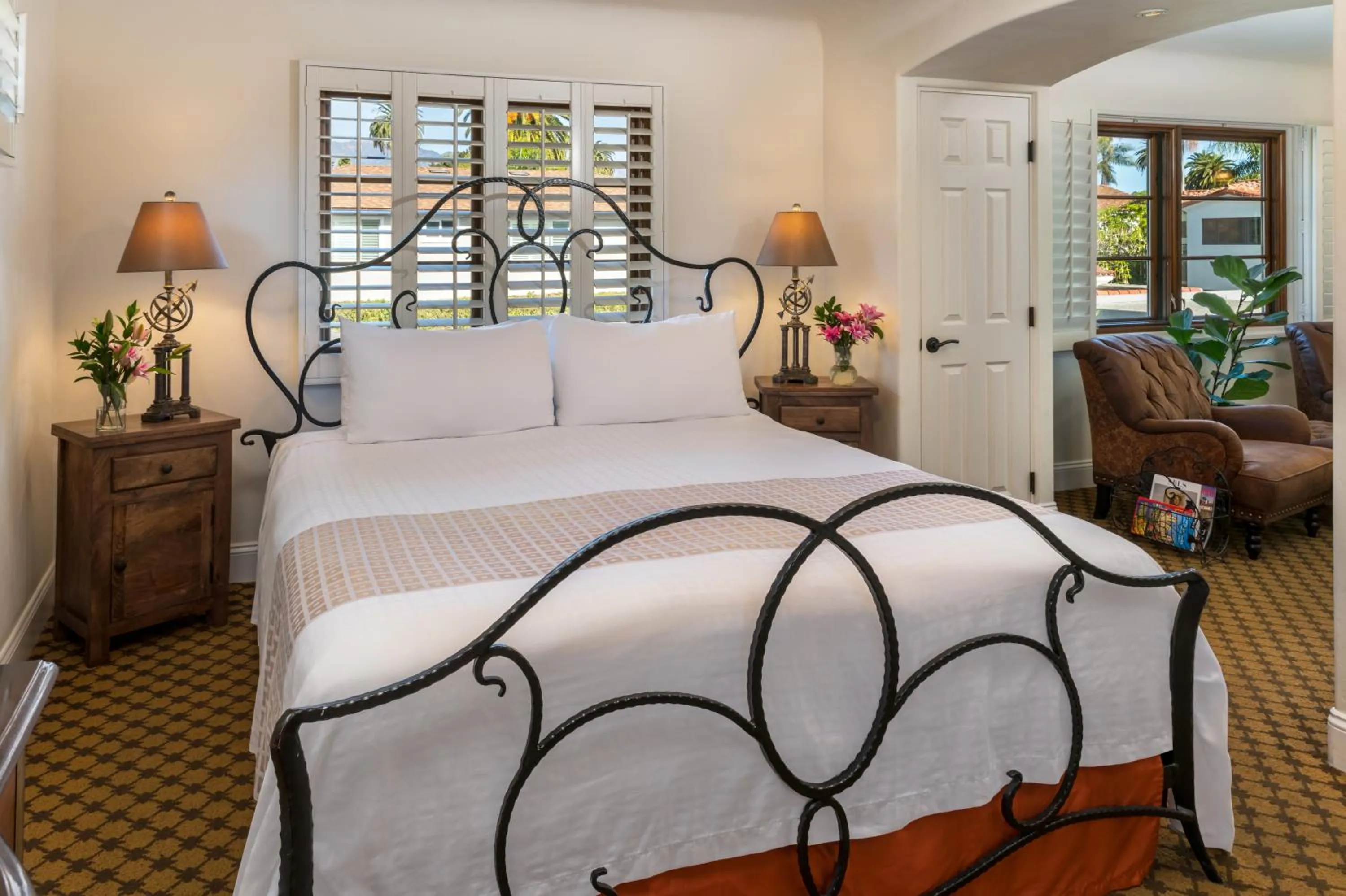 Photo of the whole room, Bed in The Eagle Inn