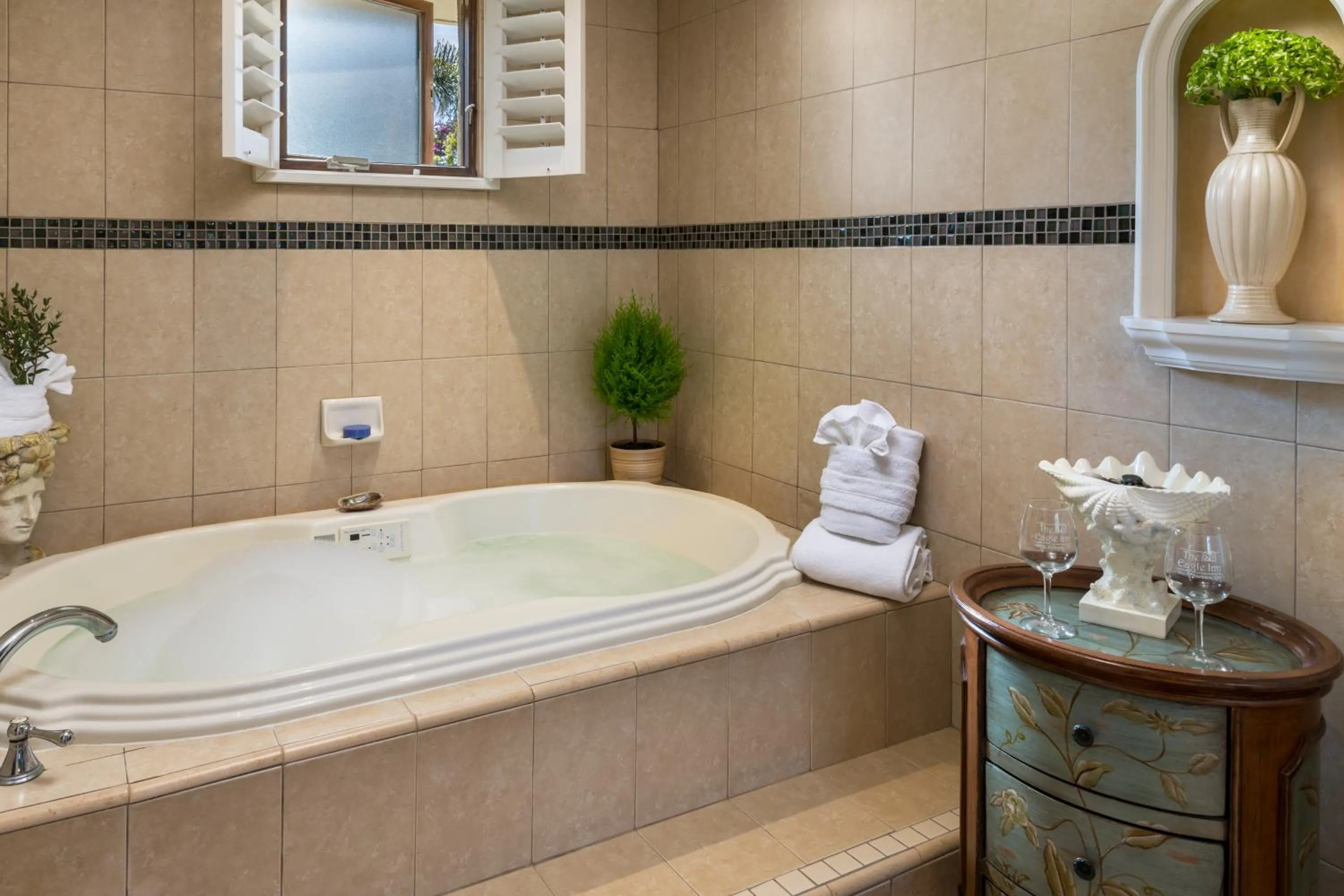 Bath in The Eagle Inn