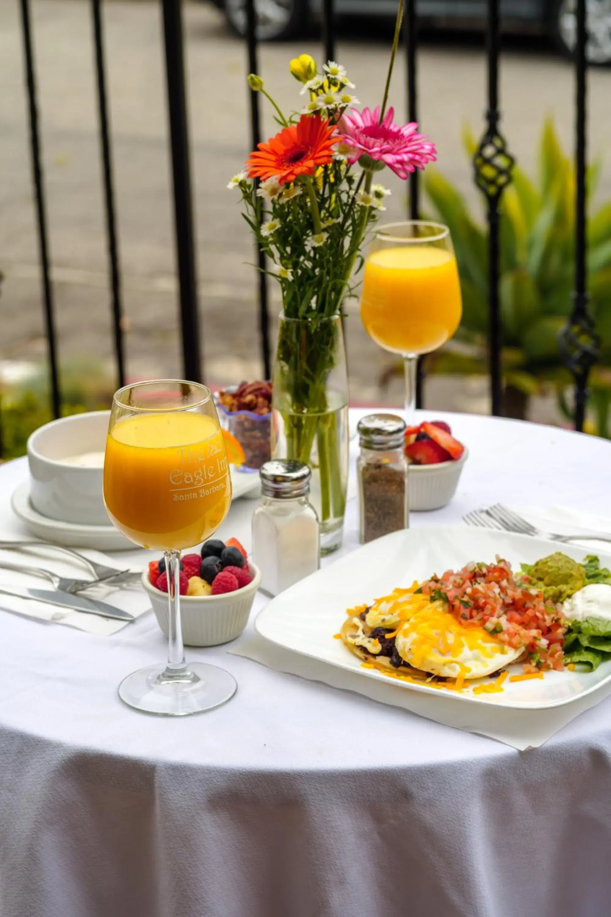 Breakfast in The Eagle Inn Breakfast in The Eagle Inn