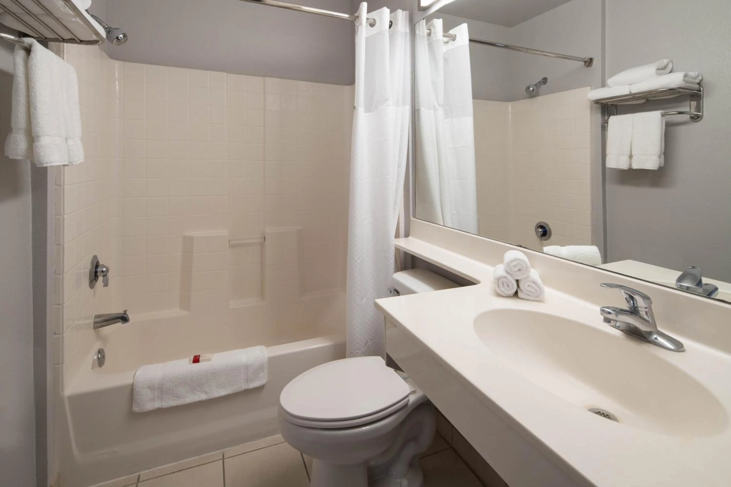 Bathroom in Baymont by Wyndham Las Vegas South Strip