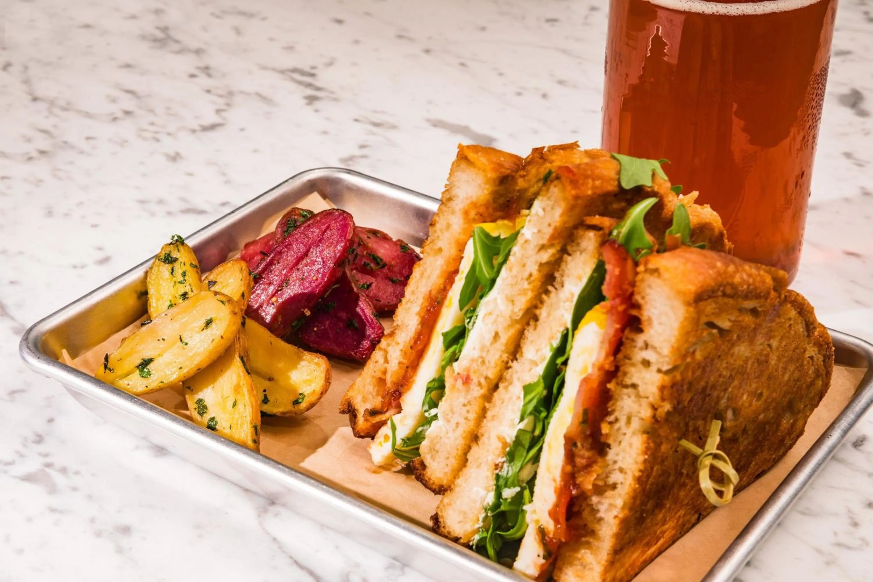 Restaurant/places to eat in W Atlanta Downtown