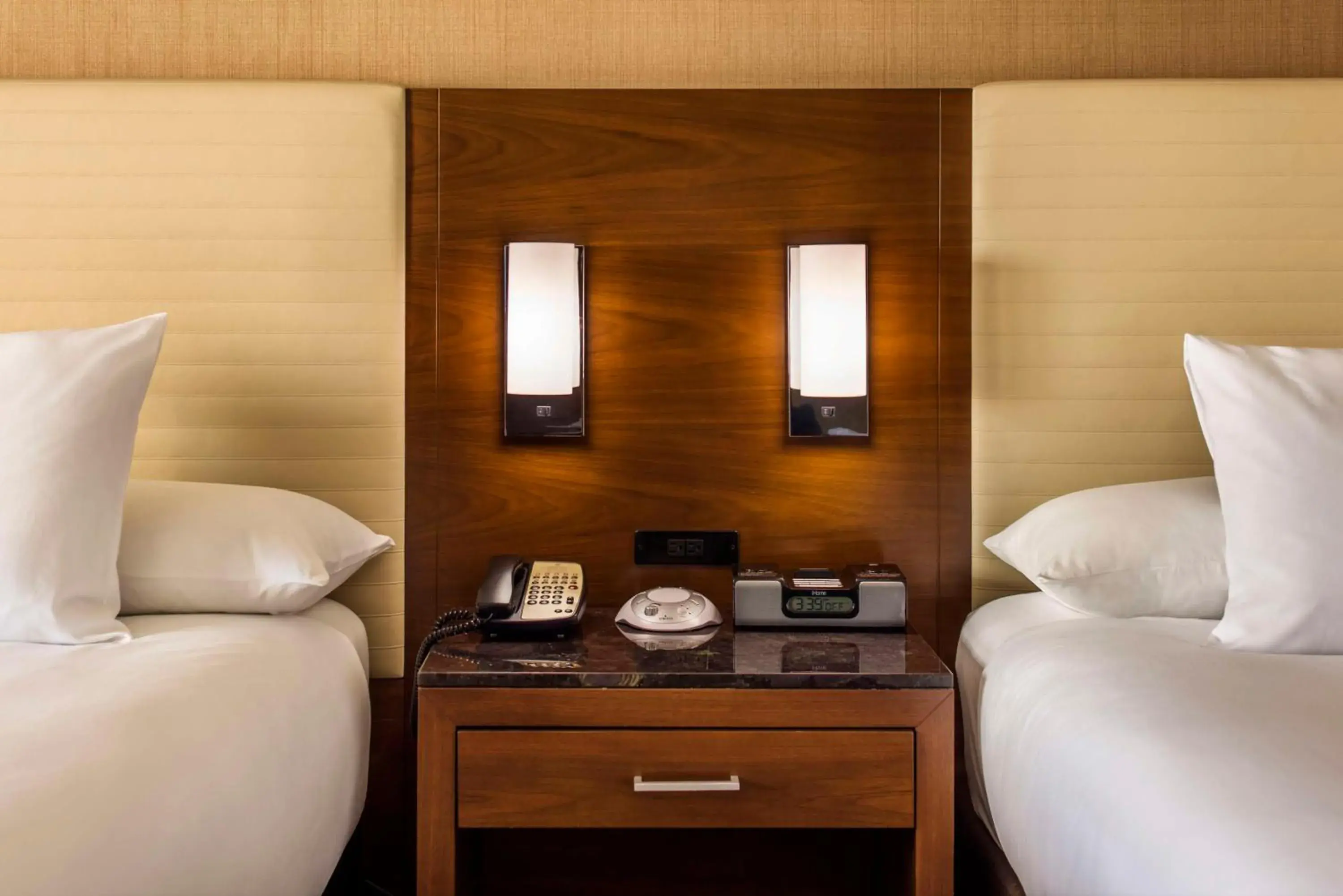 Bedroom, Bed in Hyatt Regency O'Hare Chicago Bedroom, Bed in Hyatt Regency O'Hare Chicago