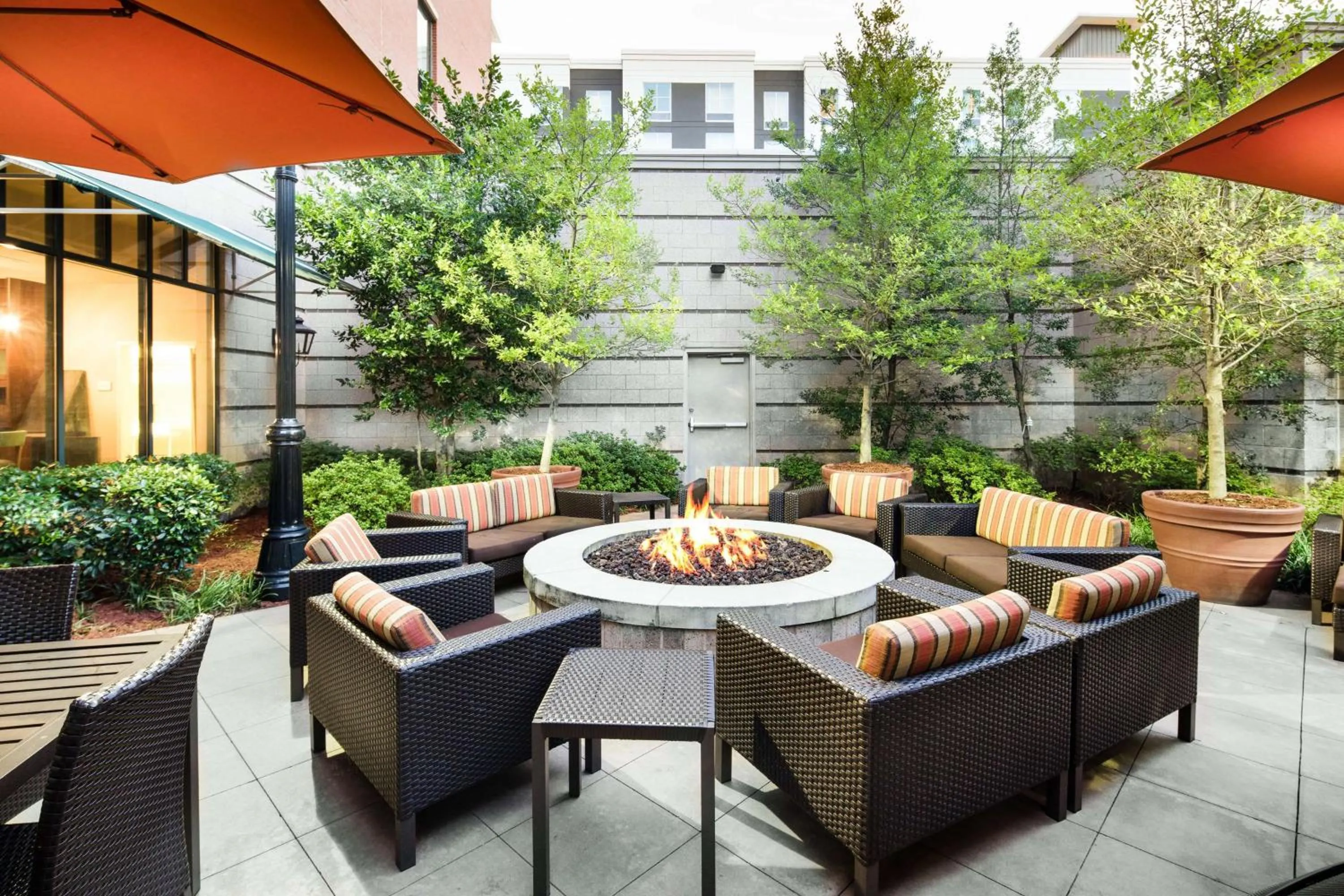 Inner courtyard view in Hampton Inn & Suites Little Rock-Downtown