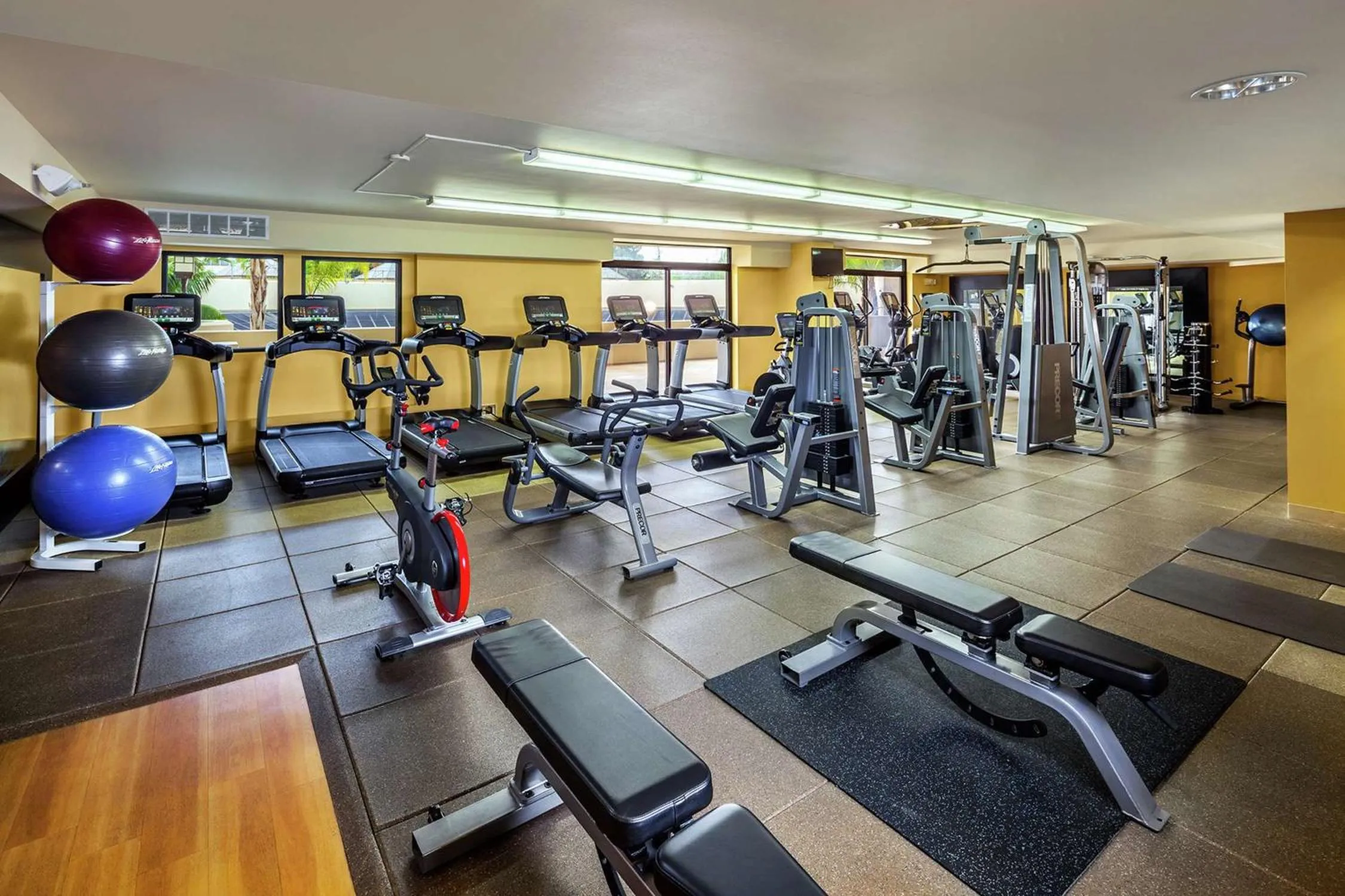 Fitness centre/facilities in DoubleTree by Hilton San Jose