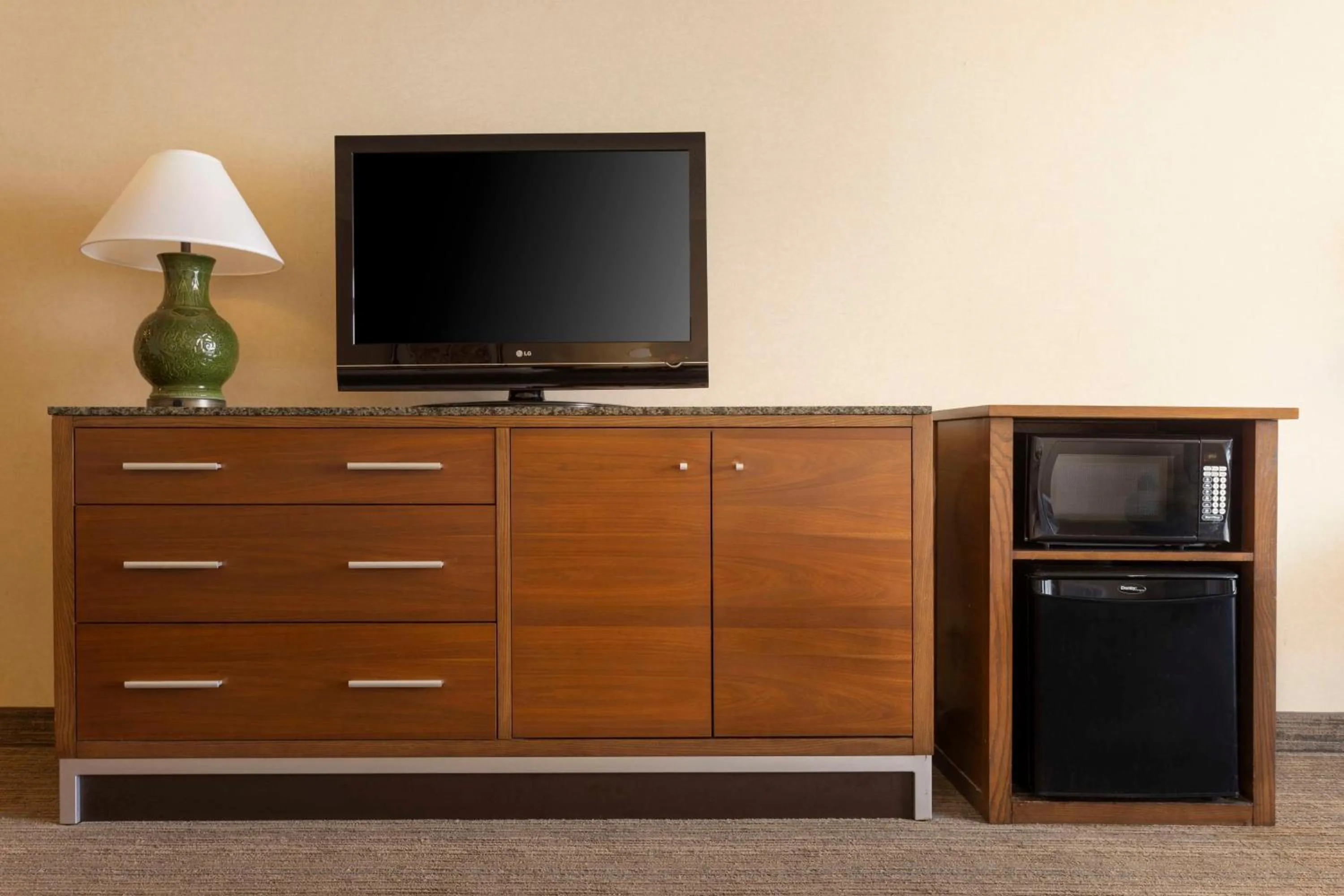 Bedroom in DoubleTree by Hilton San Jose