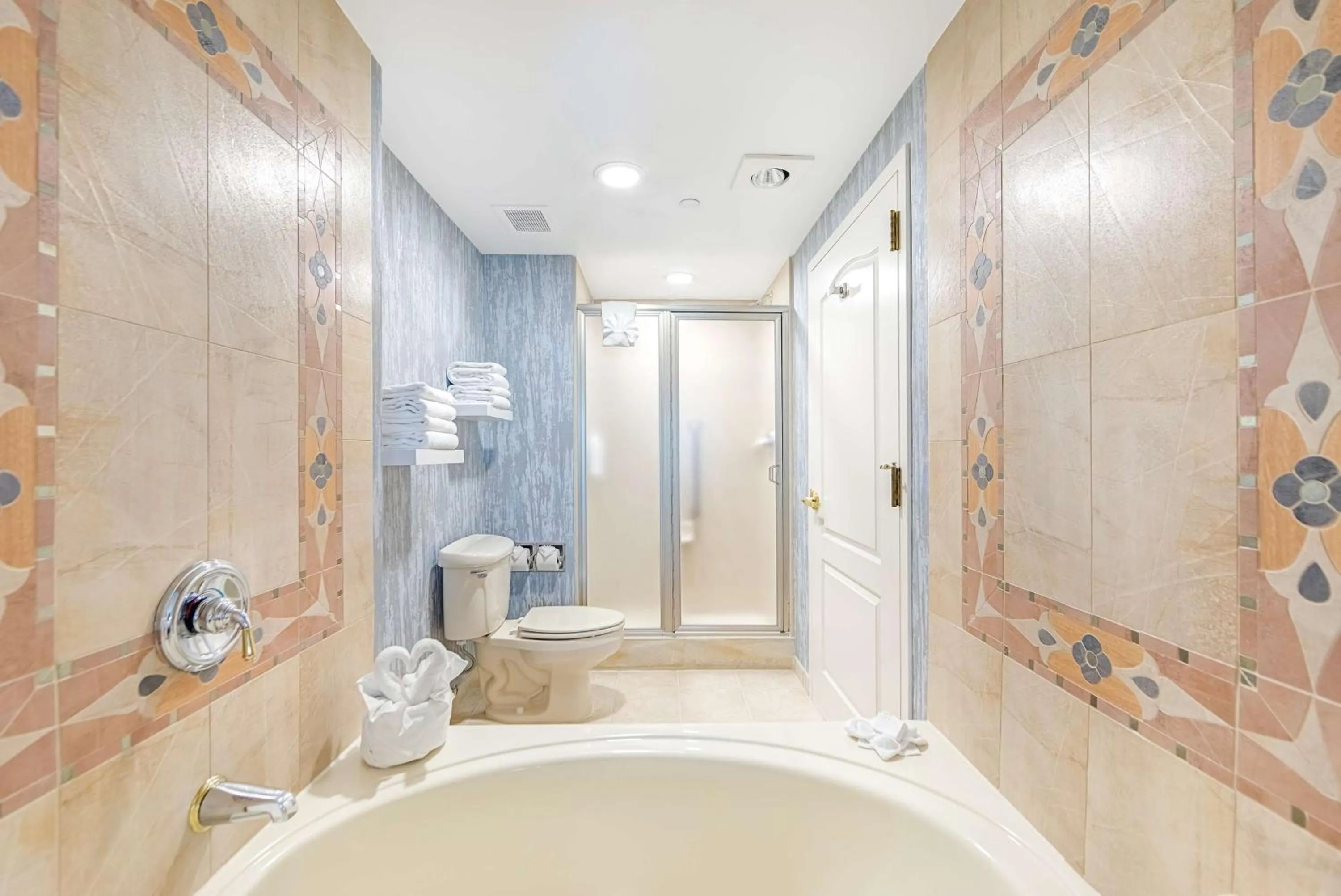 Bathroom in Homewood Suites by Hilton East Rutherford - Meadowlands, NJ