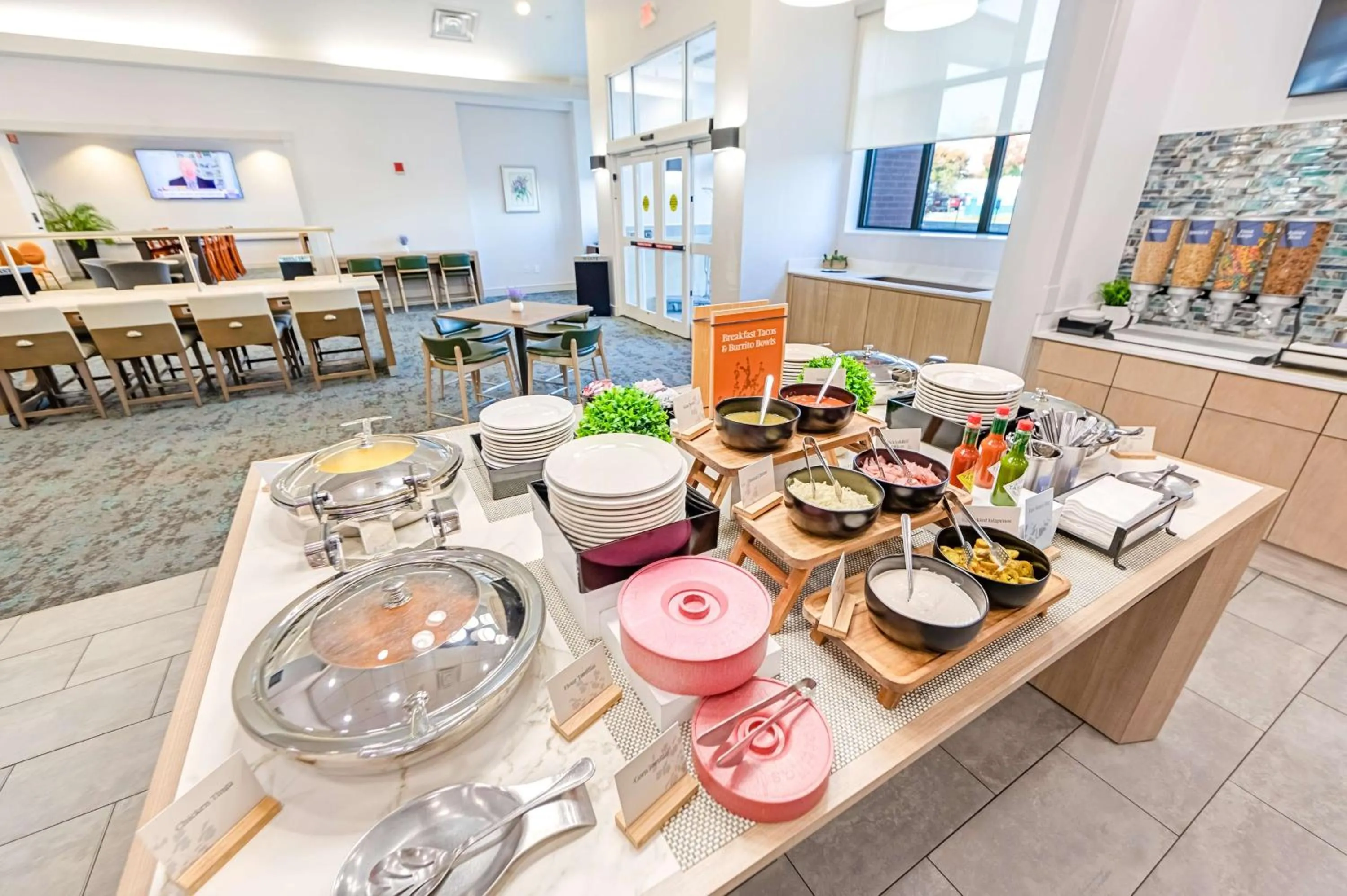 Breakfast in Homewood Suites by Hilton East Rutherford - Meadowlands, NJ