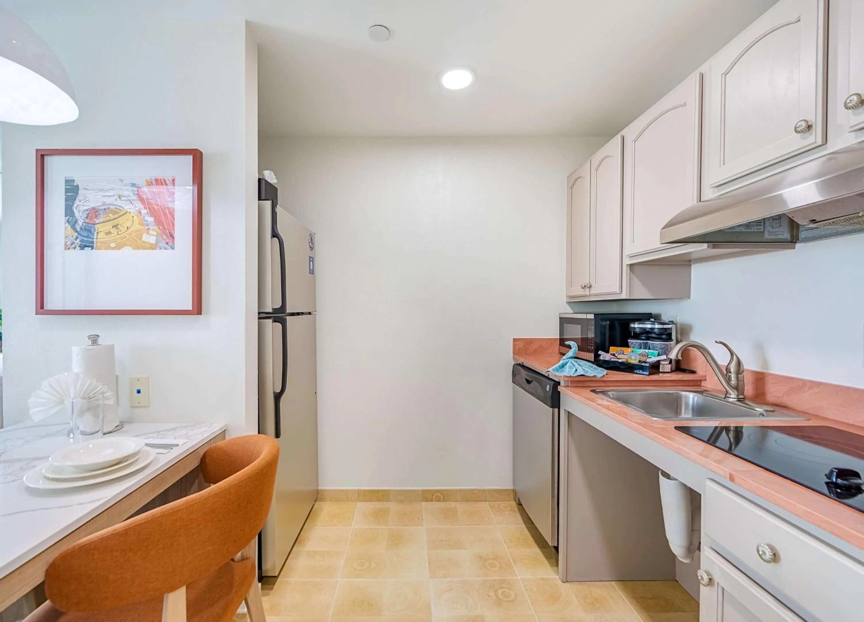 Kitchen or kitchenette in Homewood Suites by Hilton East Rutherford - Meadowlands, NJ