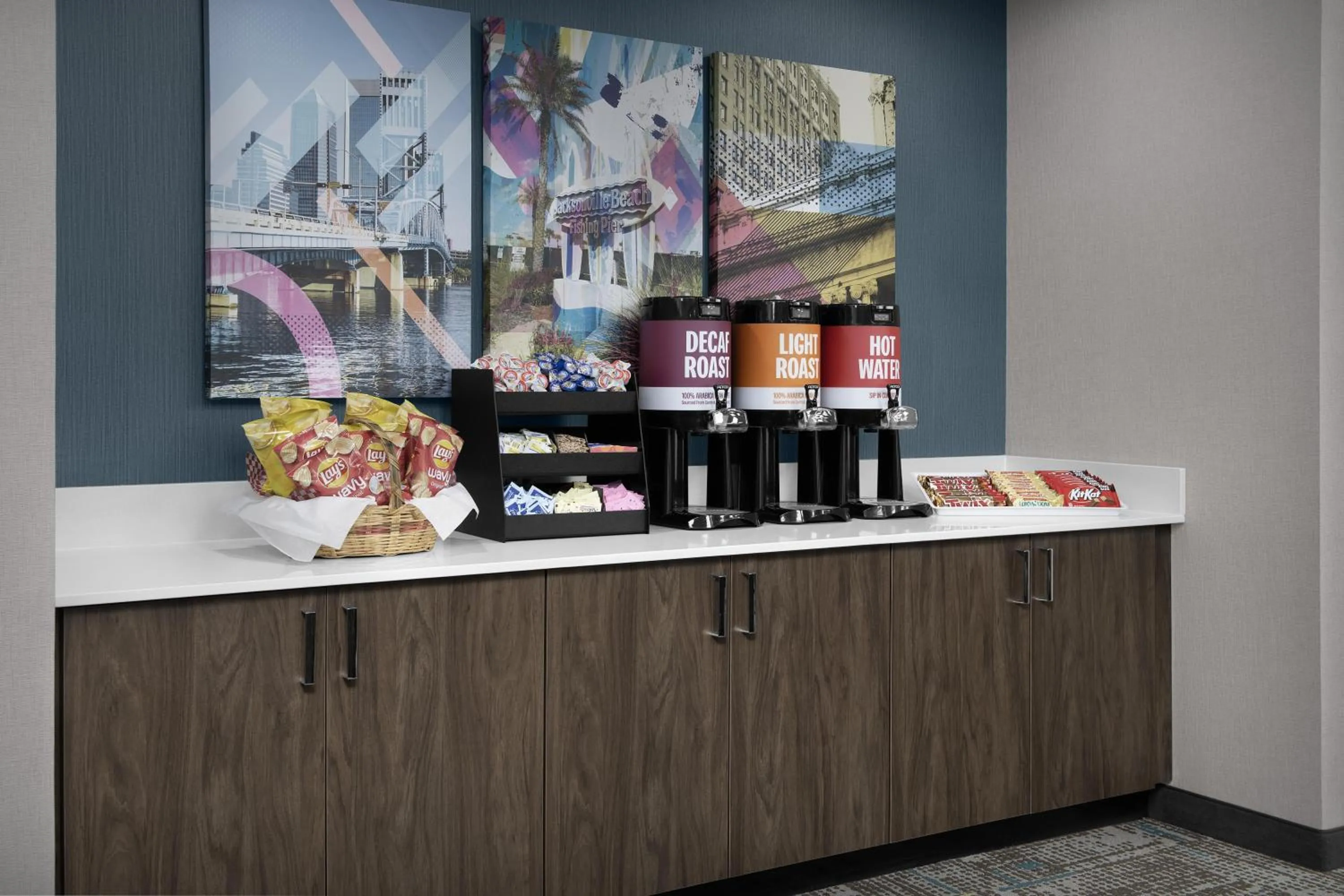 Dining area in Hampton Inn & Suites Jacksonville South - Bartram Park