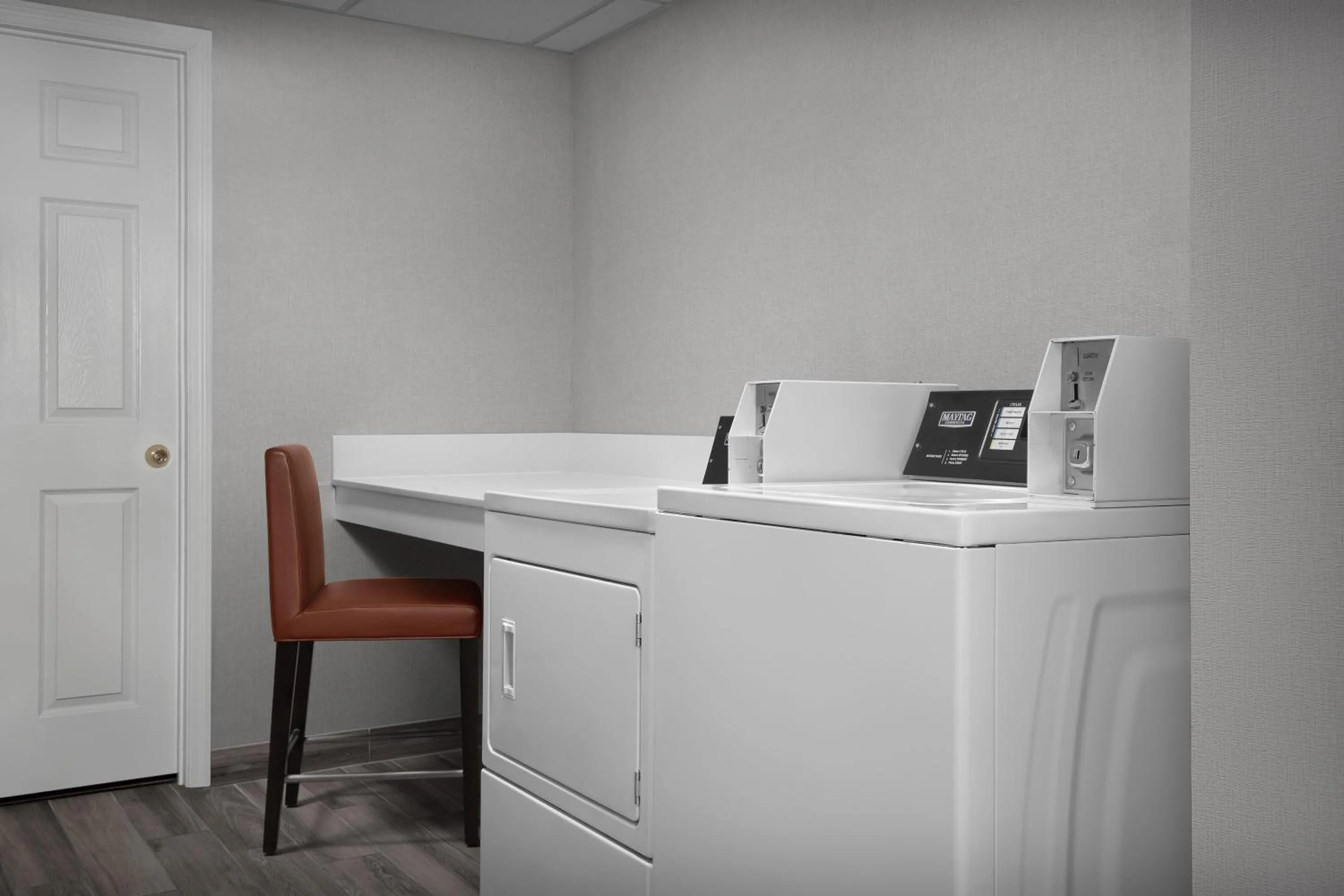 laundry in Hampton Inn & Suites Jacksonville South - Bartram Park